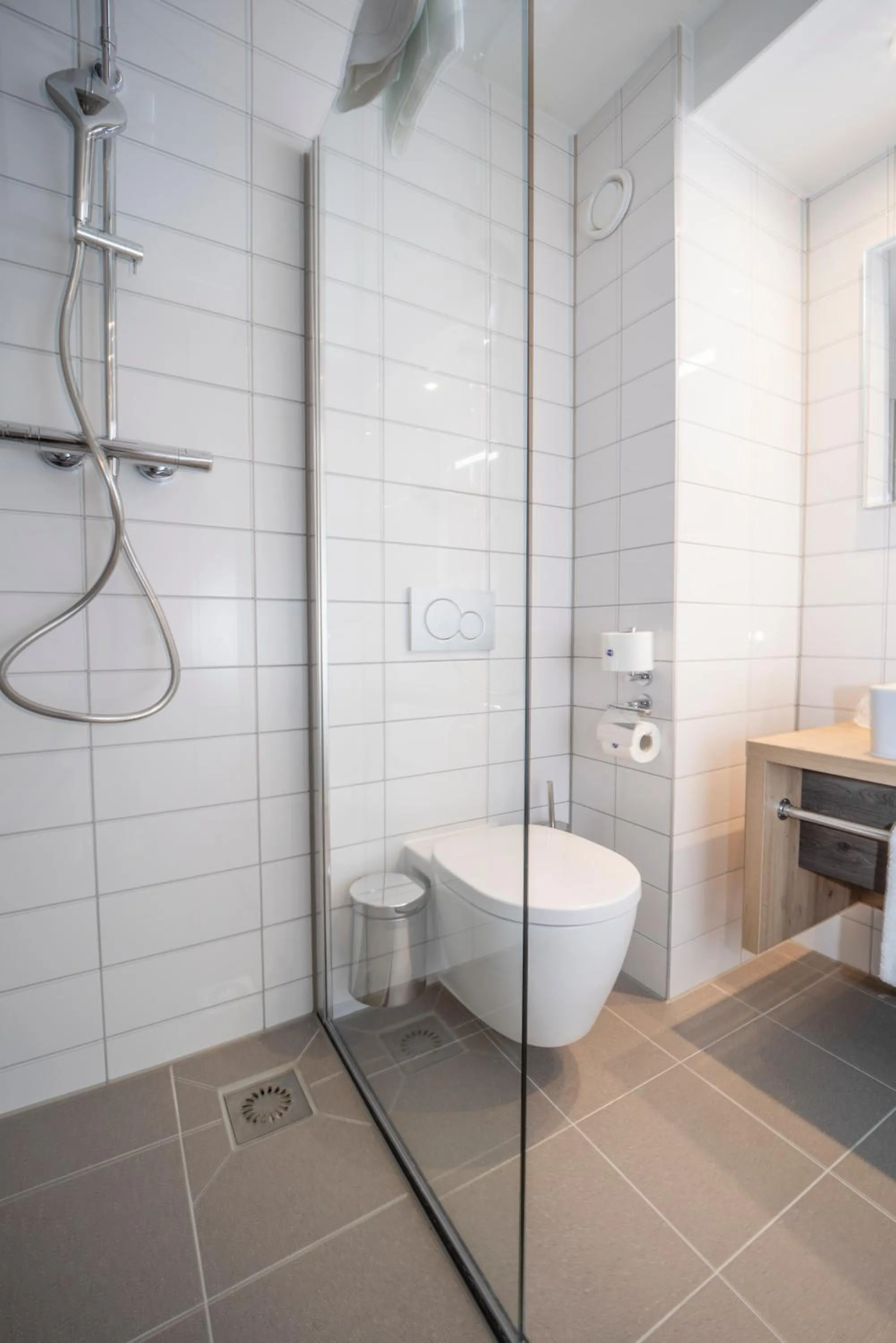 Bathroom in Fletcher Hotel-Restaurant Leidschendam – Den Haag