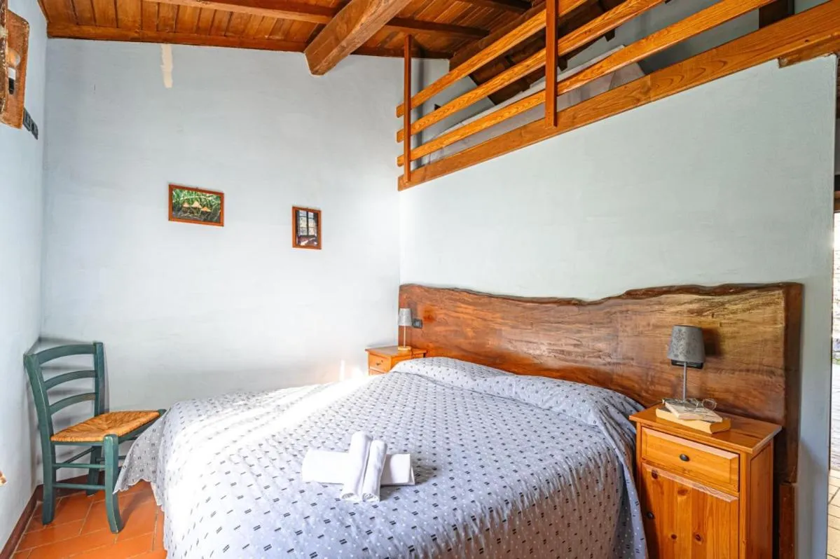 Bed in Agriturismo Pian di Fiume