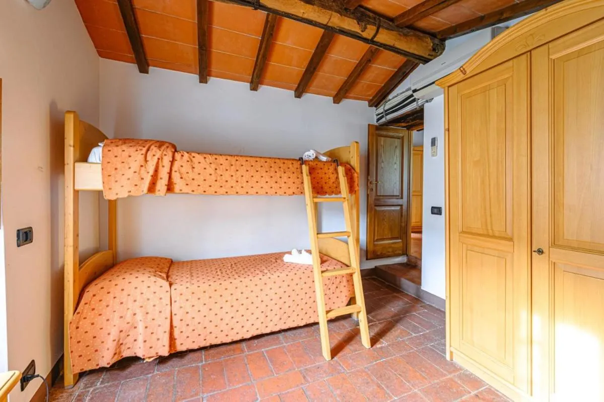 Bed in Agriturismo Pian di Fiume