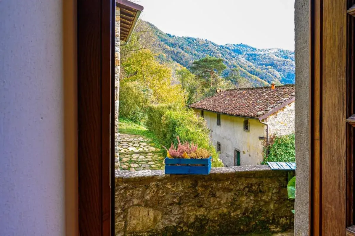 Mountain view in Agriturismo Pian di Fiume Mountain view in Agriturismo Pian di Fiume