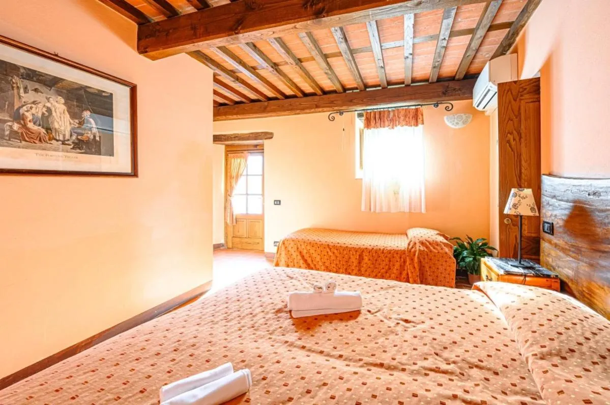 Bed in Agriturismo Pian di Fiume