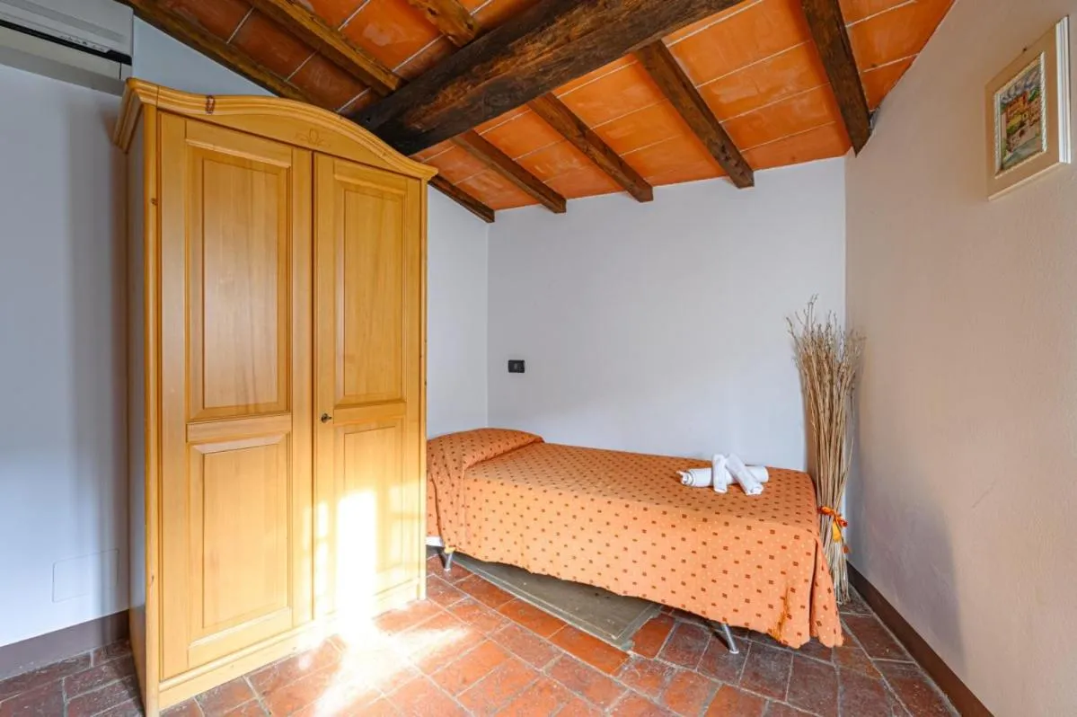 Bed in Agriturismo Pian di Fiume