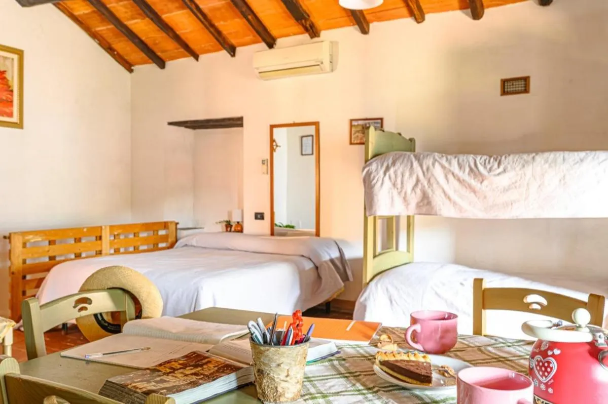 Bed in Agriturismo Pian di Fiume