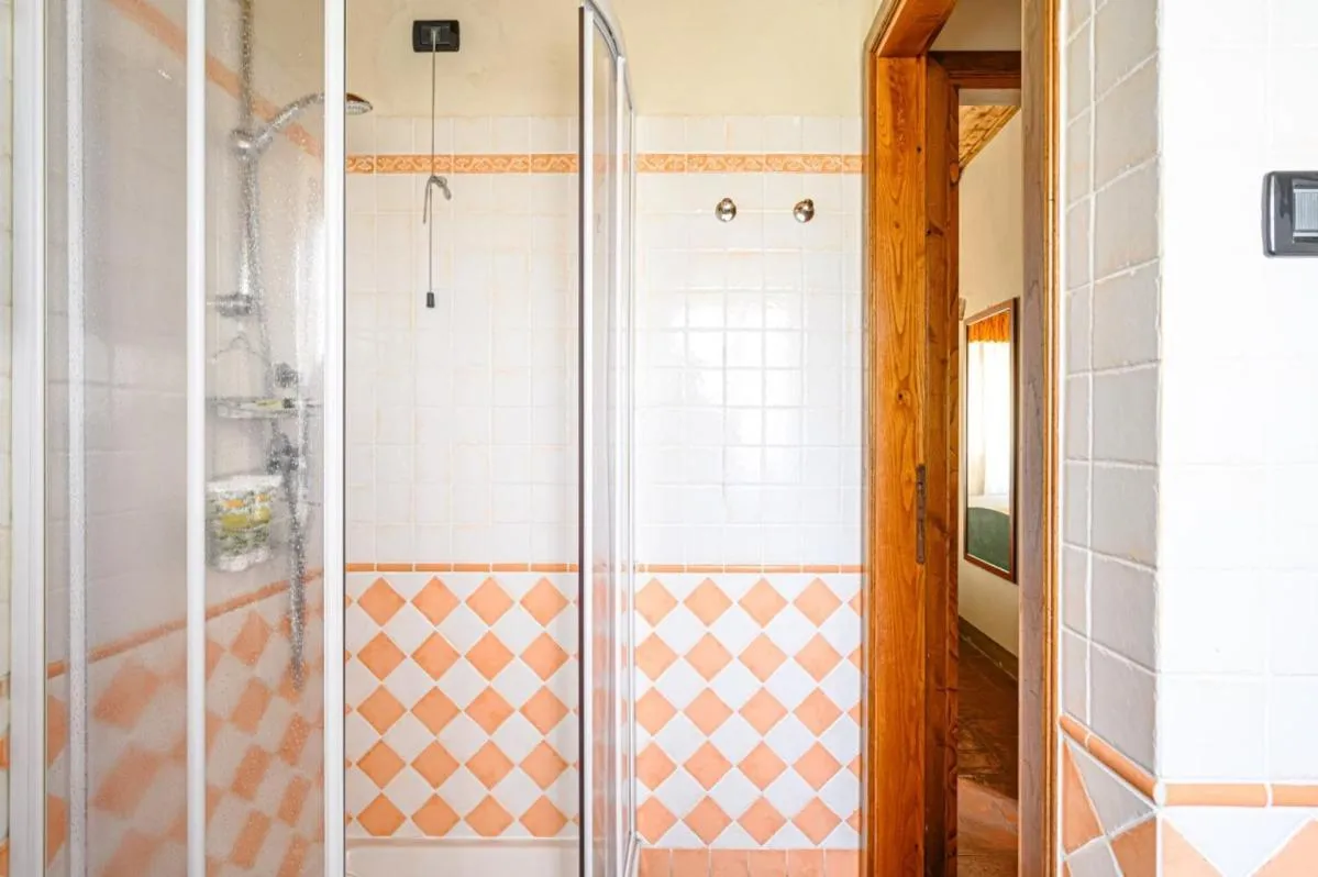 Shower in Agriturismo Pian di Fiume