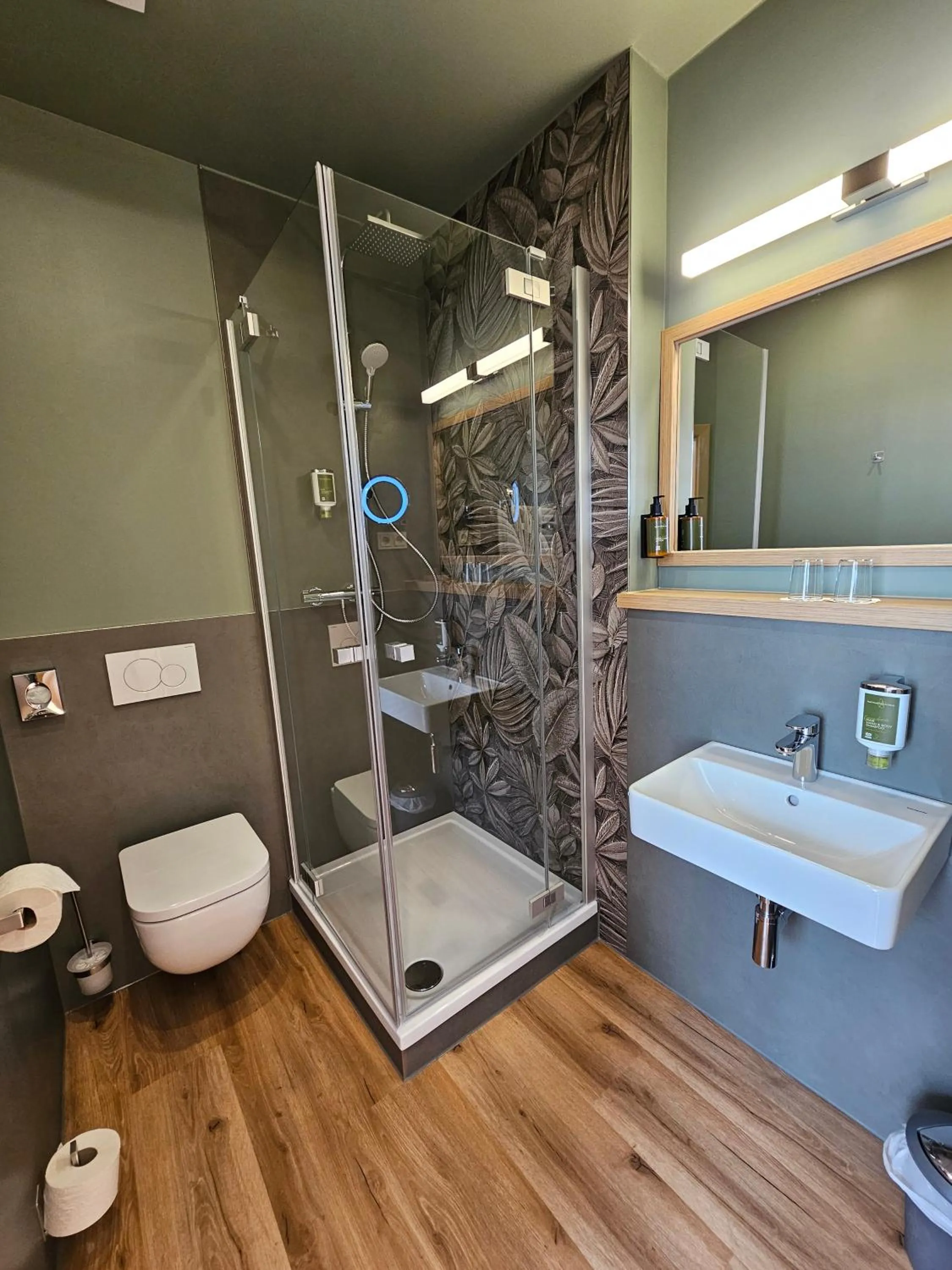 Shower in Hotel Am Kaisersaal