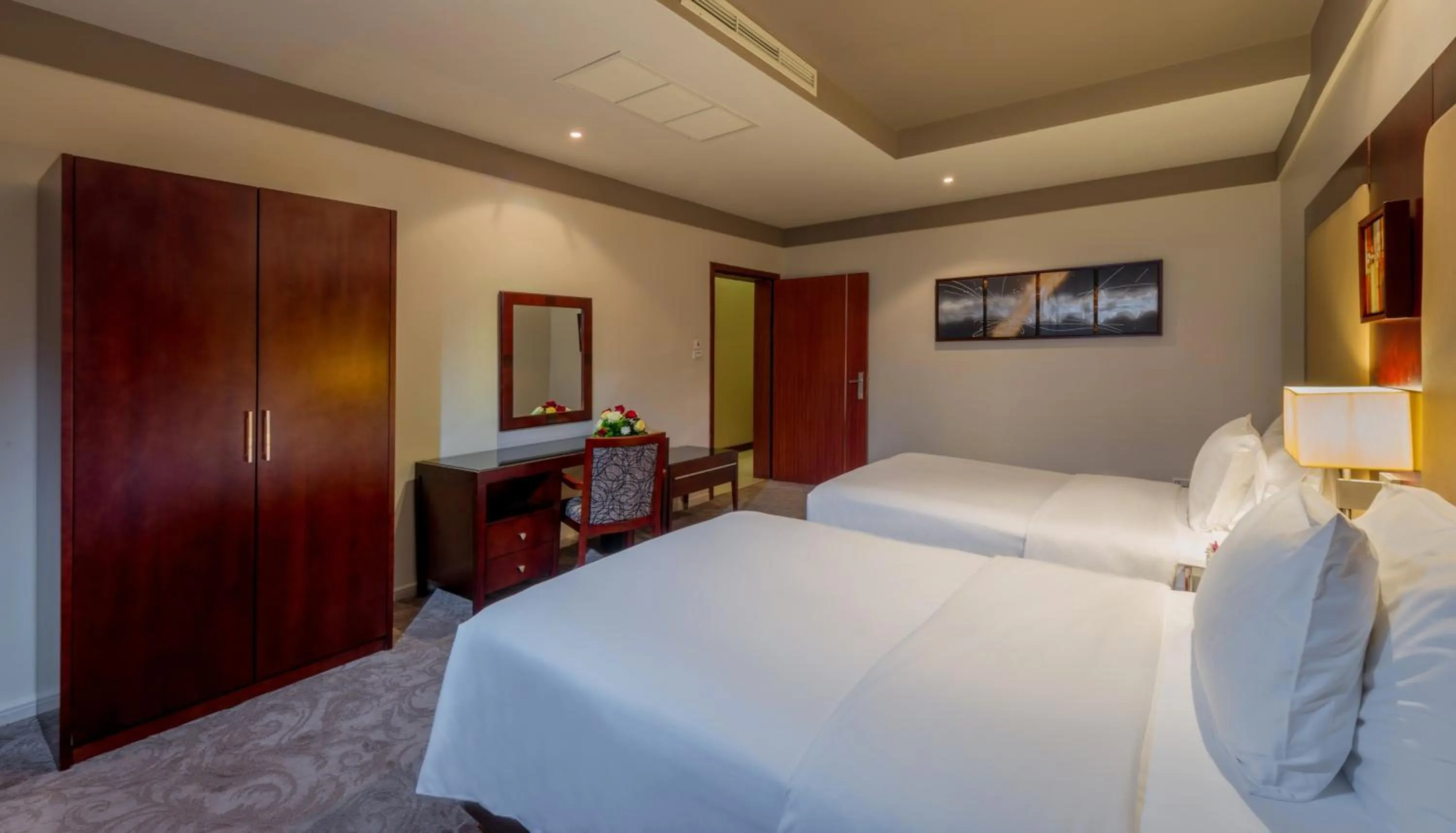 Photo of the whole room, Bed in Boudl Al Shatea