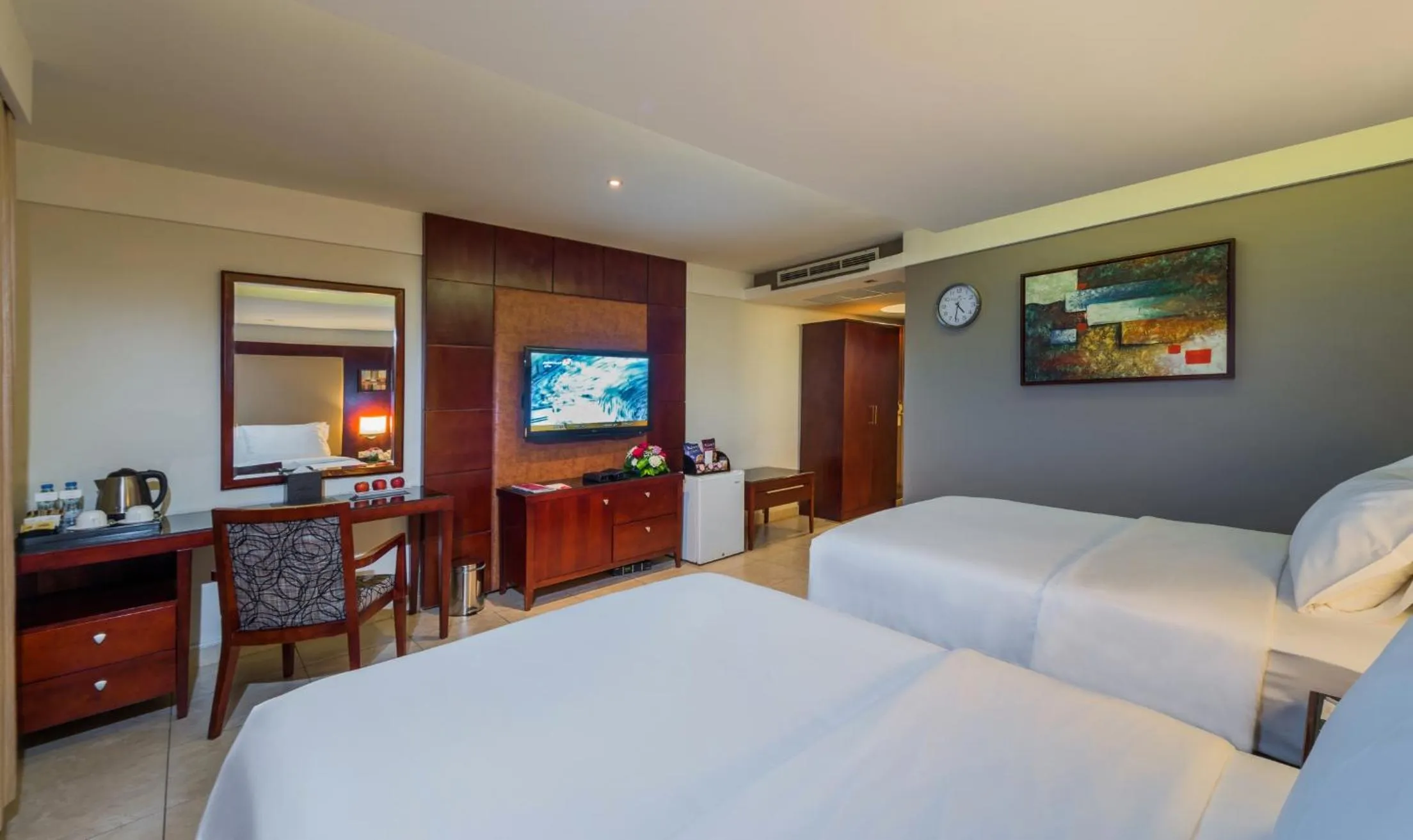 Photo of the whole room, Bed in Boudl Al Shatea