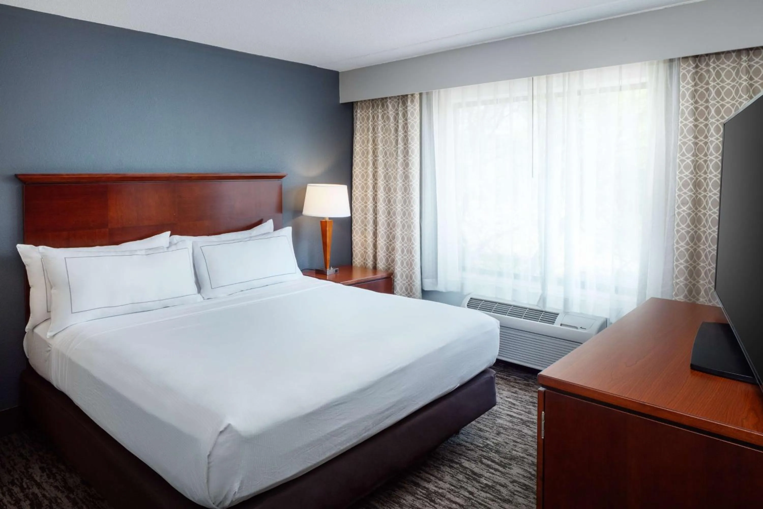 Bed in DoubleTree by Hilton Princeton