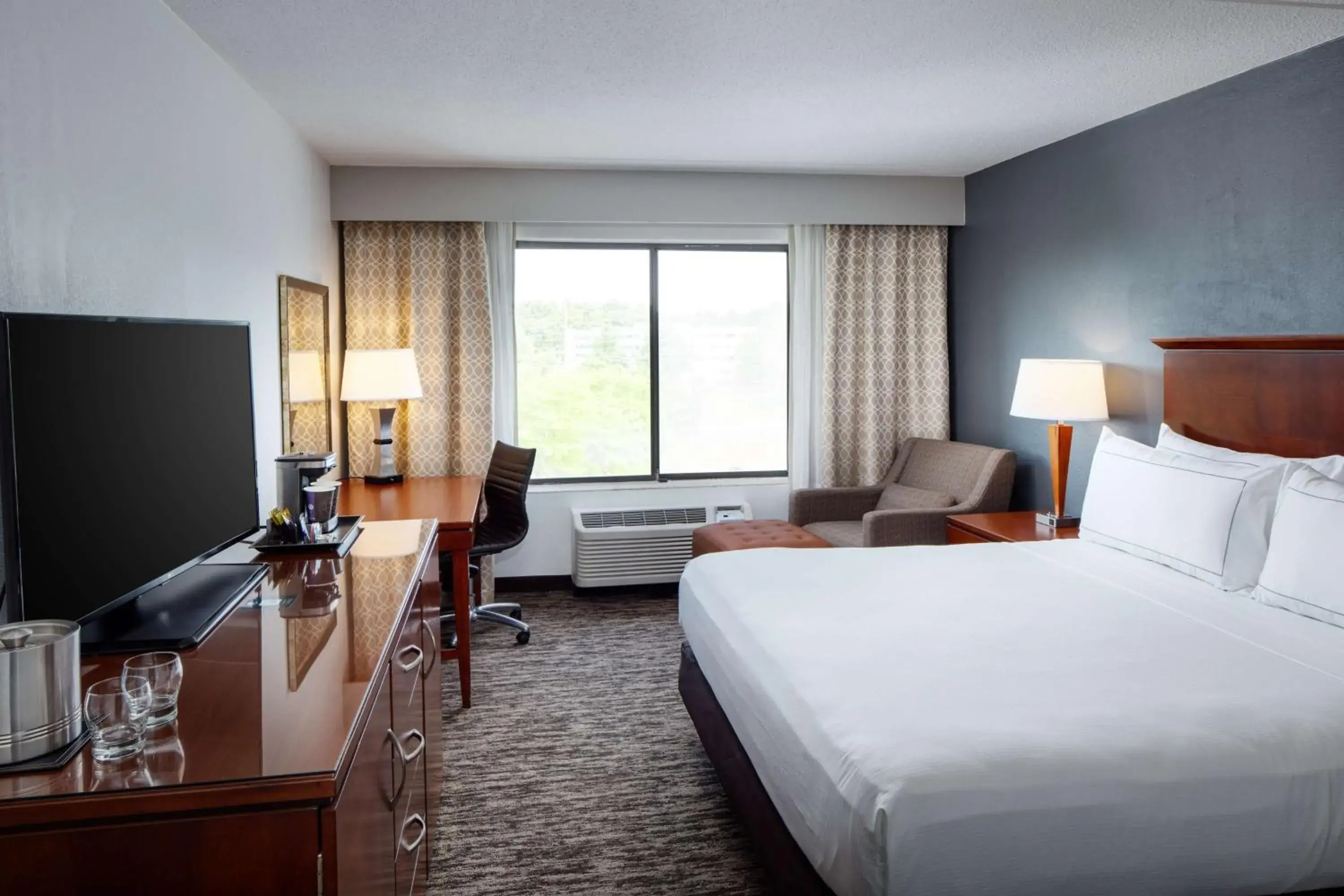 Bed in DoubleTree by Hilton Princeton Bed in DoubleTree by Hilton Princeton