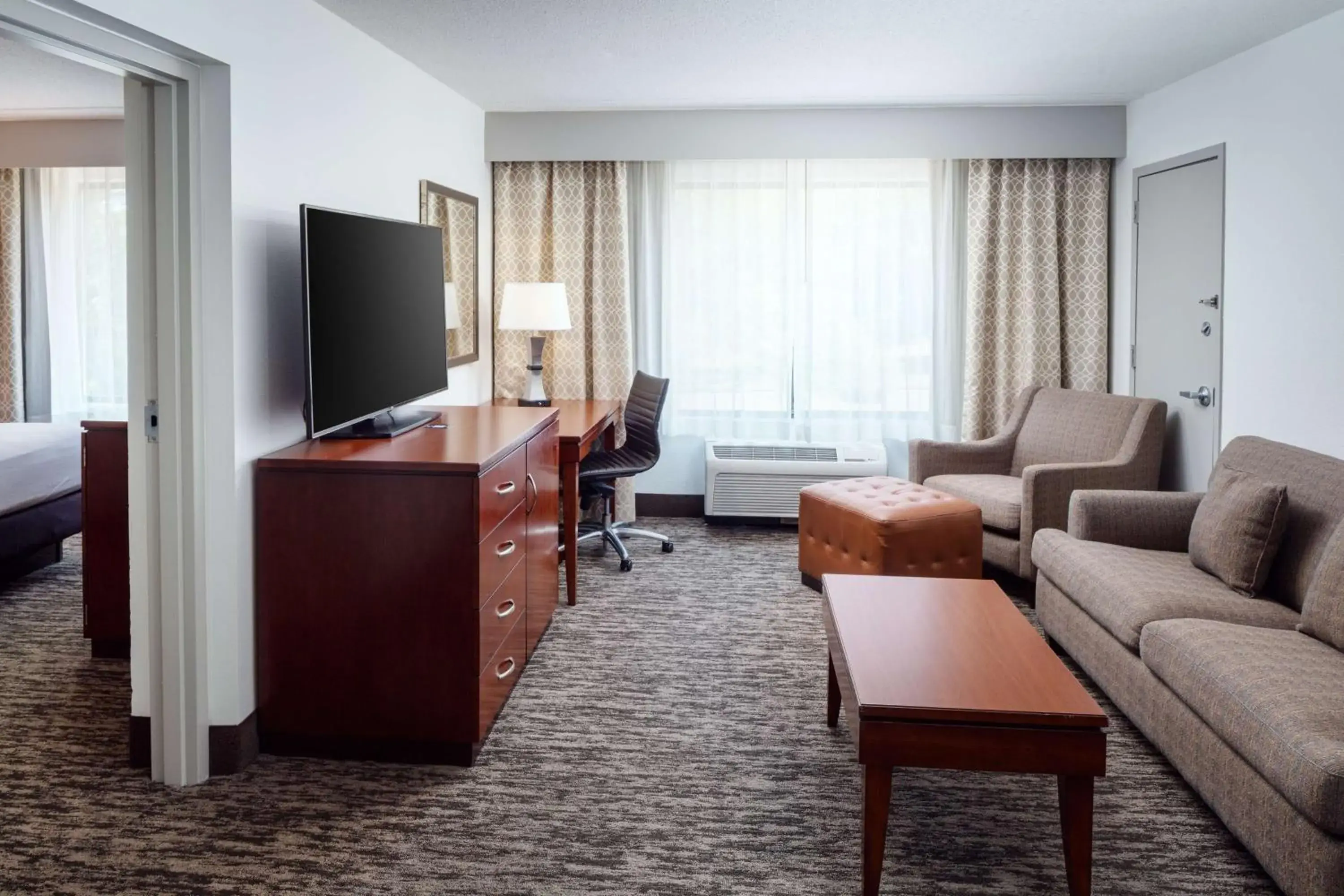 Living room in DoubleTree by Hilton Princeton Living room in DoubleTree by Hilton Princeton
