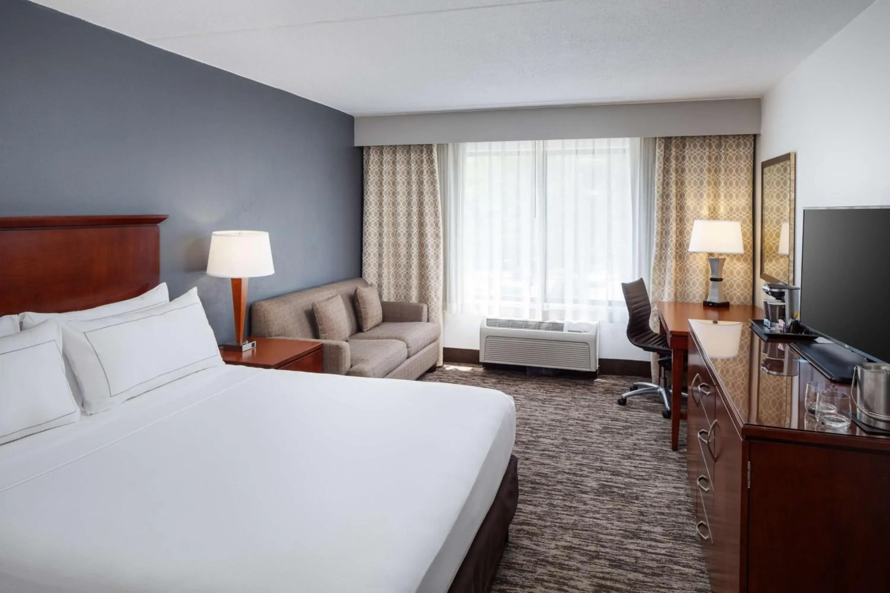 King Room with Sofa Bed - Non-Smoking in DoubleTree by Hilton Princeton King Room with Sofa Bed - Non-Smoking in DoubleTree by Hilton Princeton