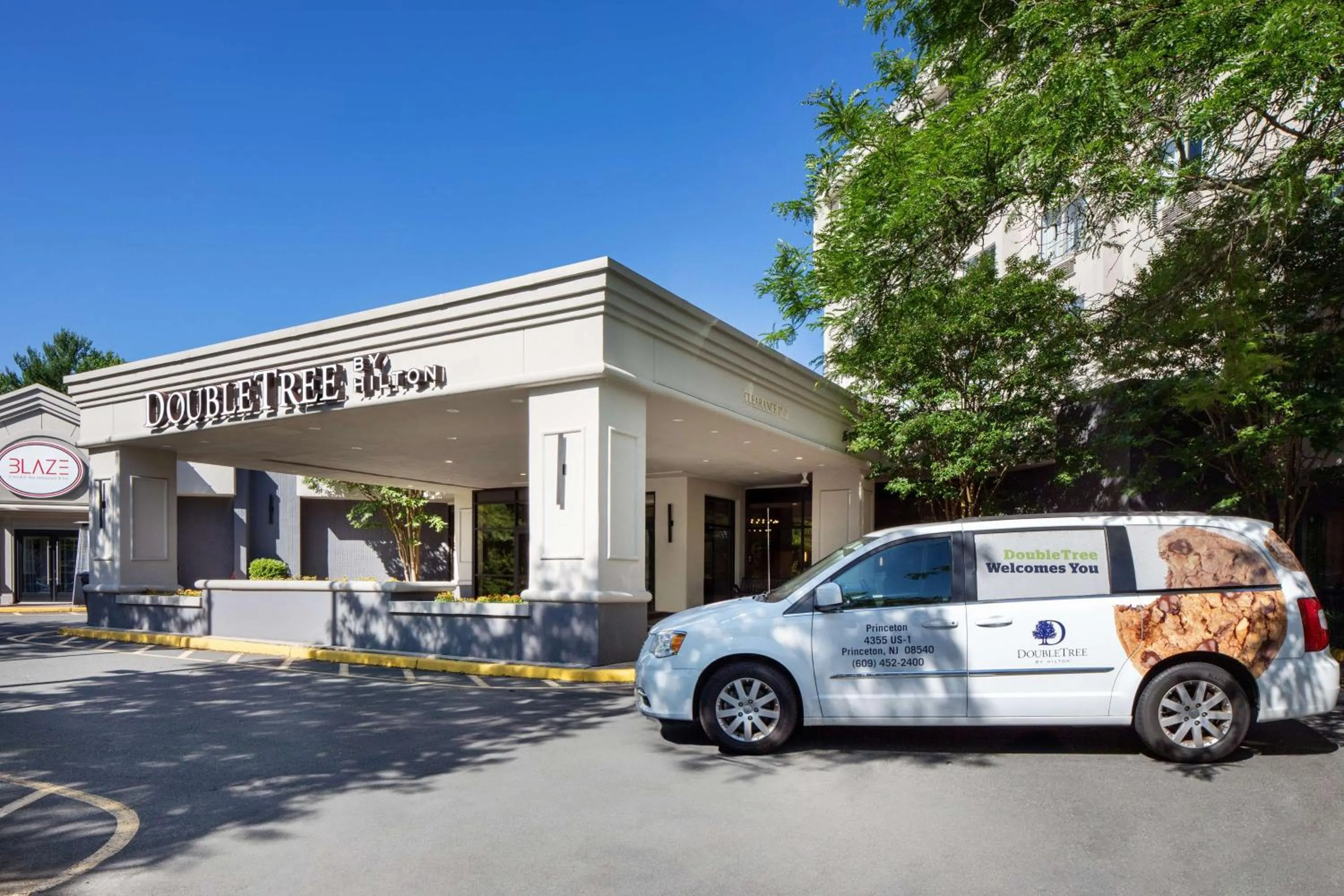 Property building in DoubleTree by Hilton Princeton