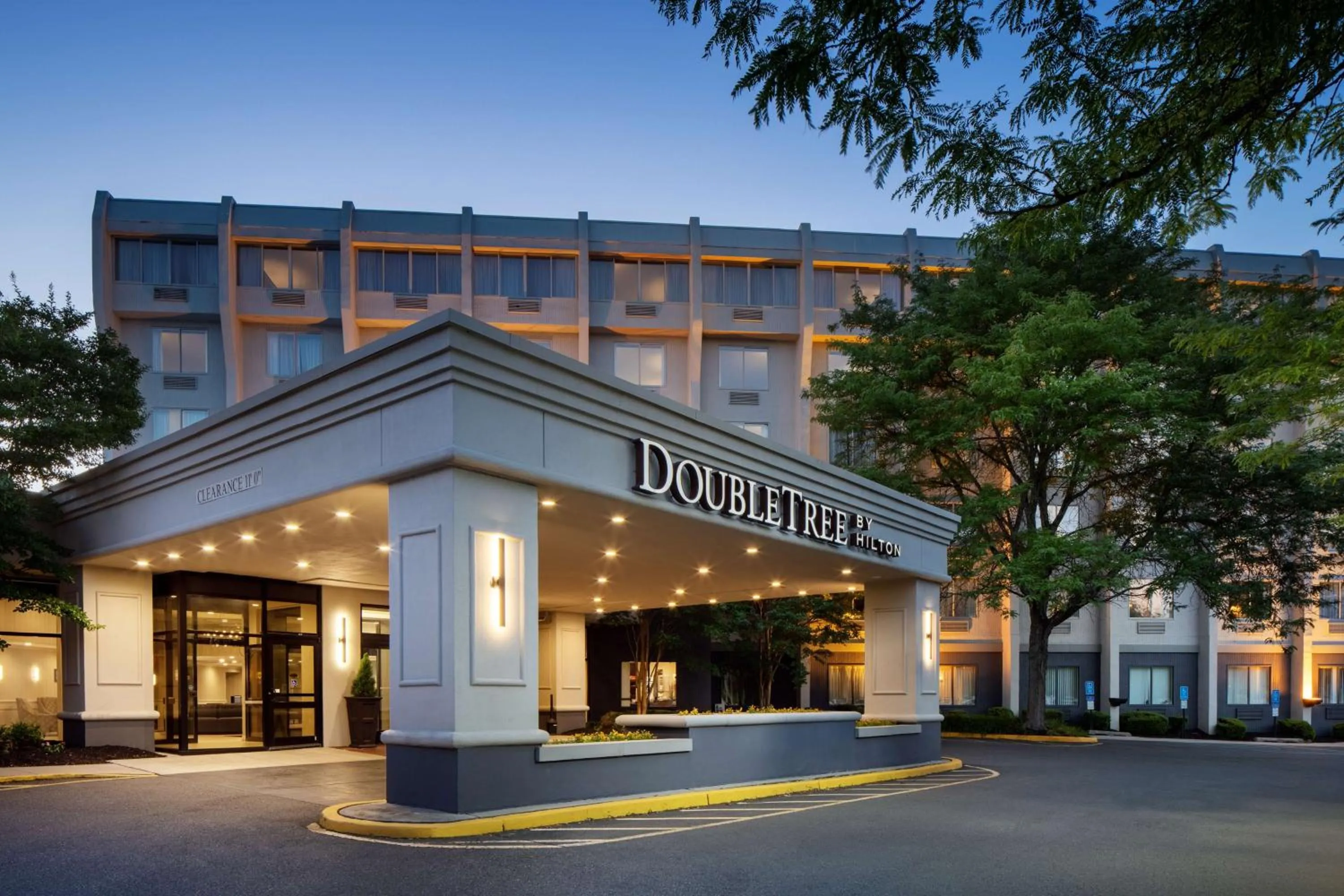 Property building in DoubleTree by Hilton Princeton