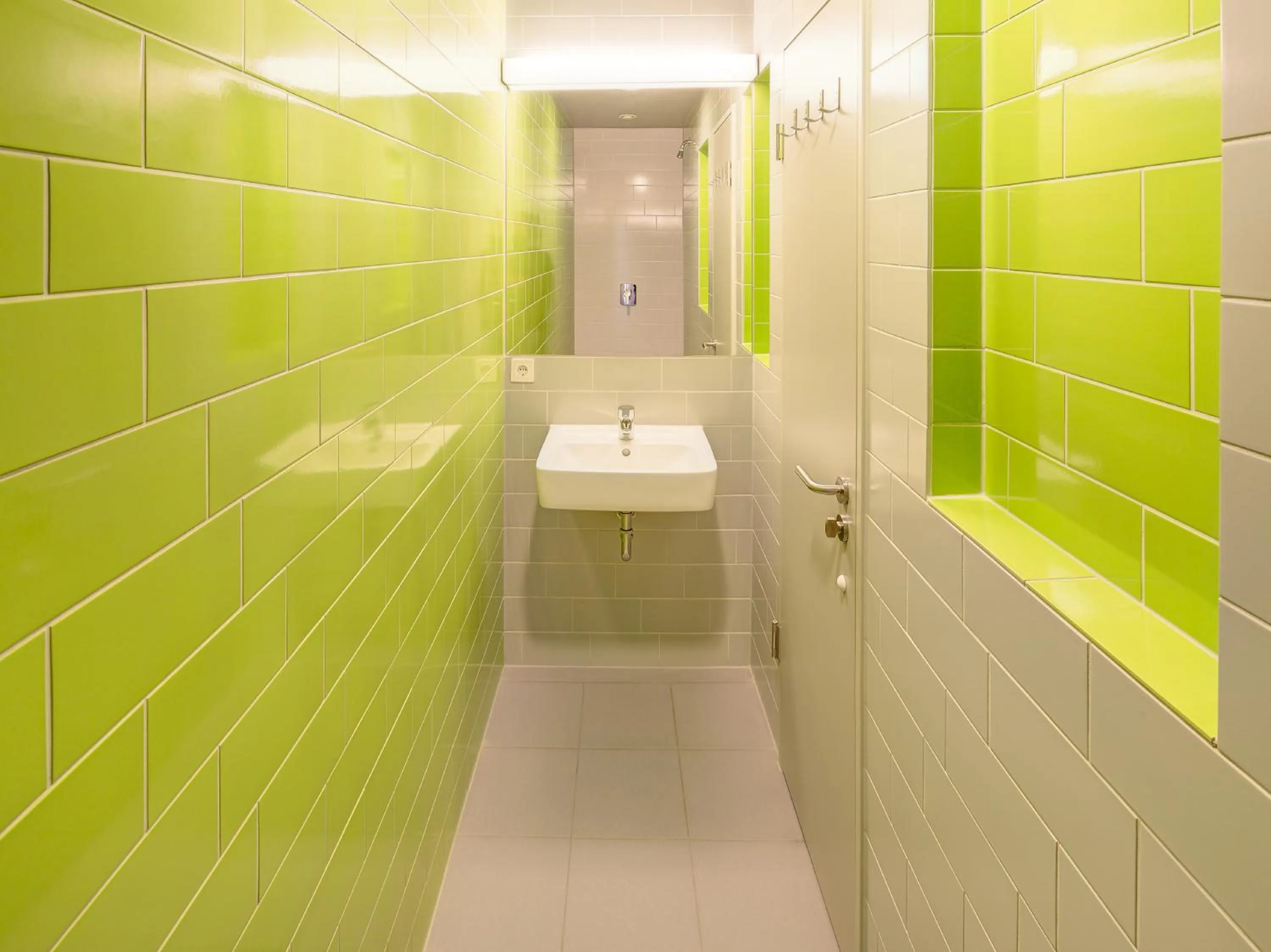 Bathroom in Generator Berlin Mitte