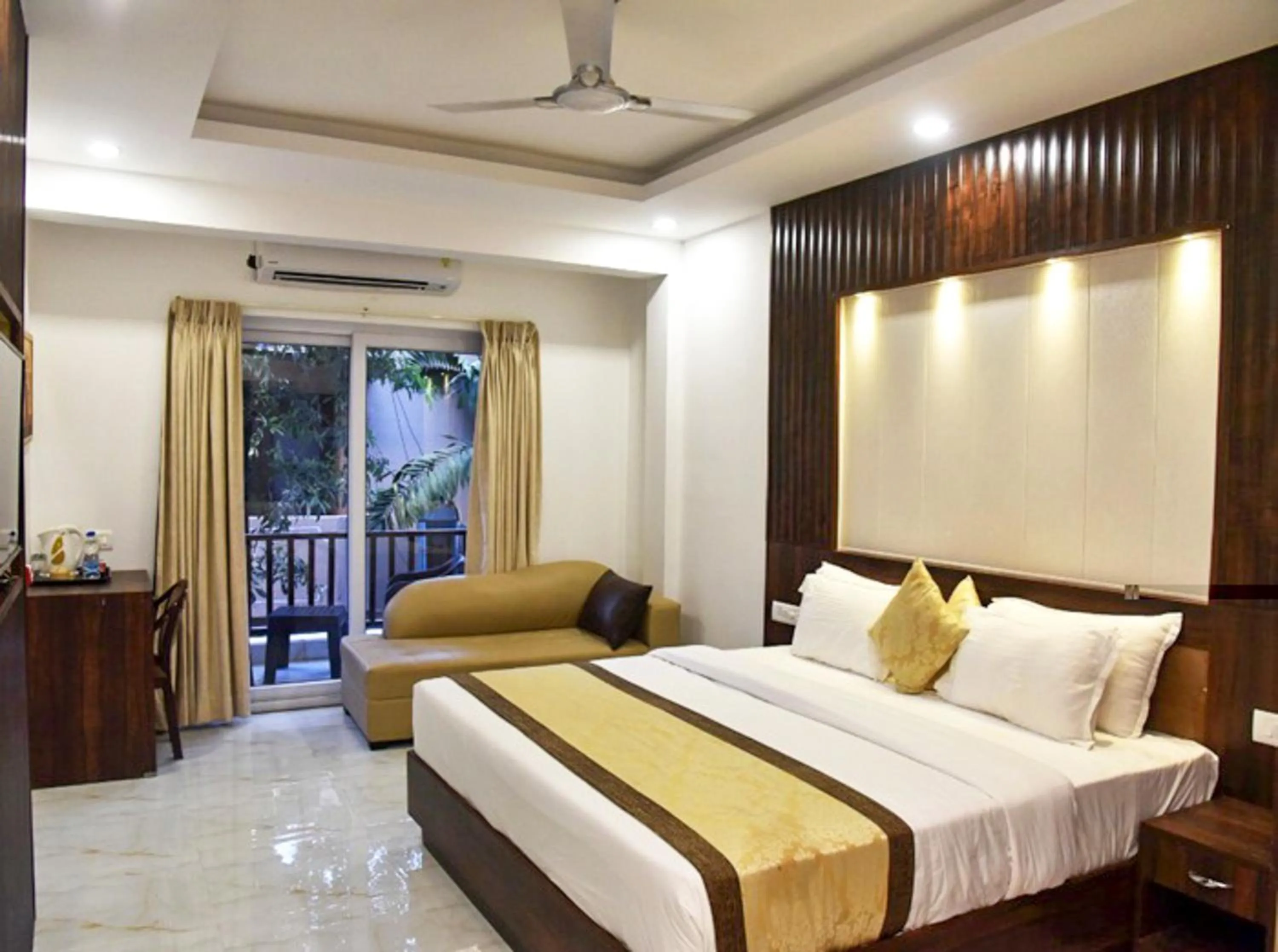 Bedroom, Bed in De Falcon Goa Beach Resort