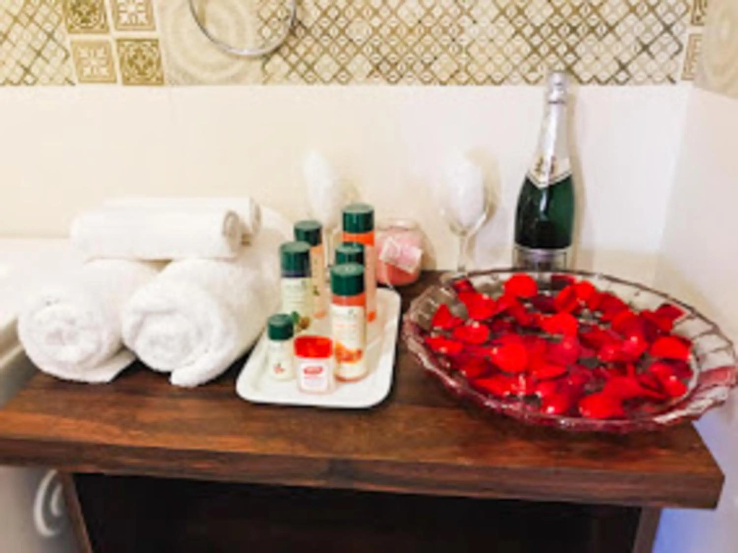 Food and drinks in De Falcon Goa Beach Resort