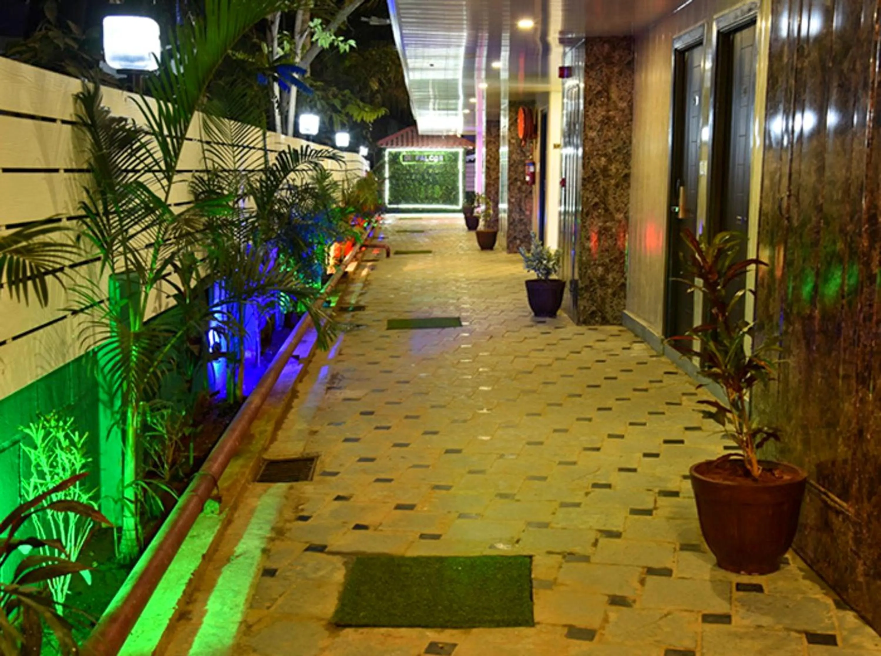 Garden in De Falcon Goa Beach Resort