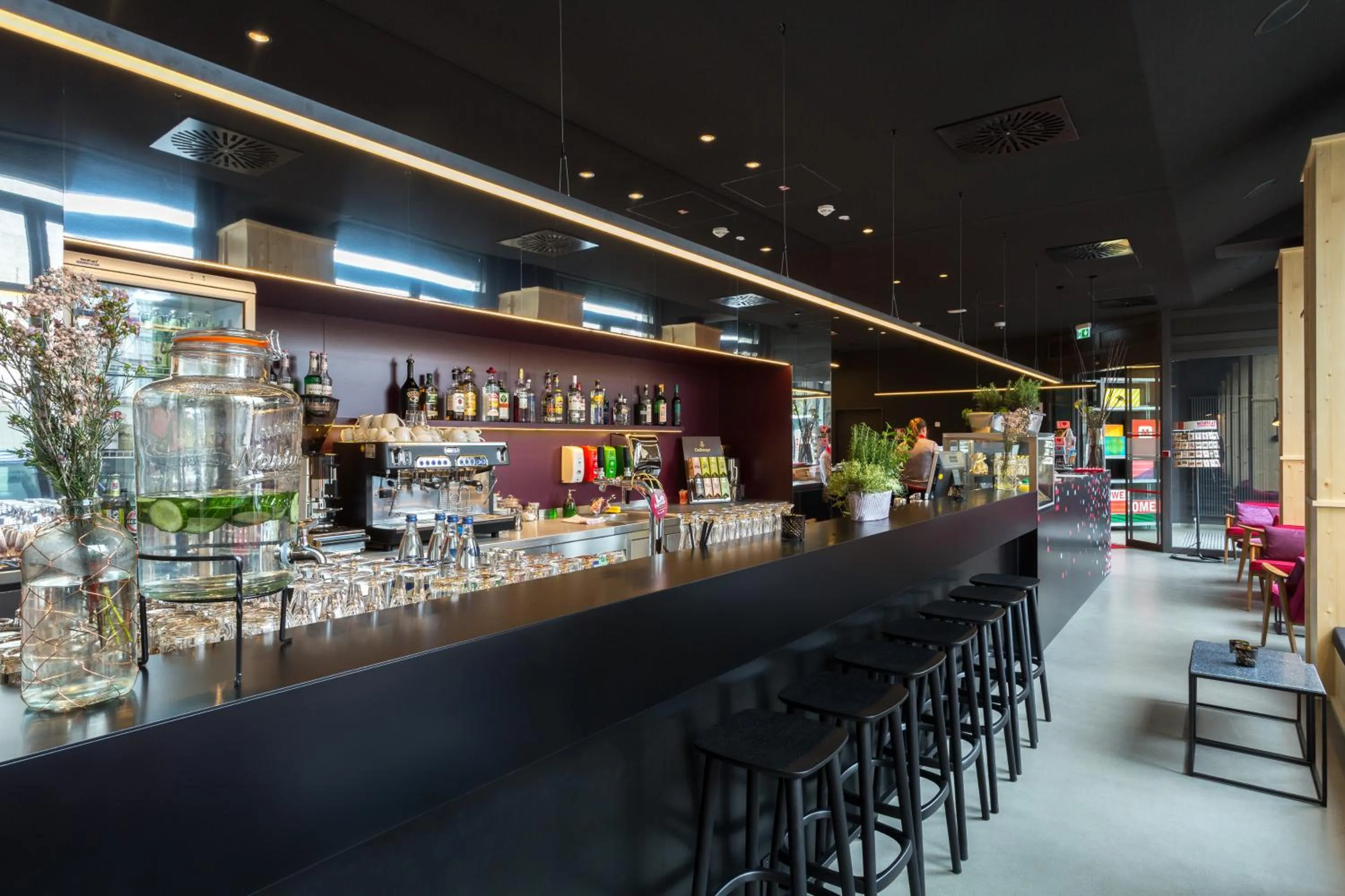 Alcoholic drinks in MEININGER Hotel Leipzig Hauptbahnhof