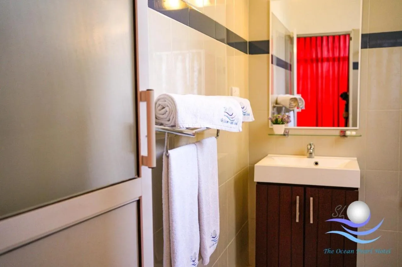 The Ocean Pearl Hotel Negombo