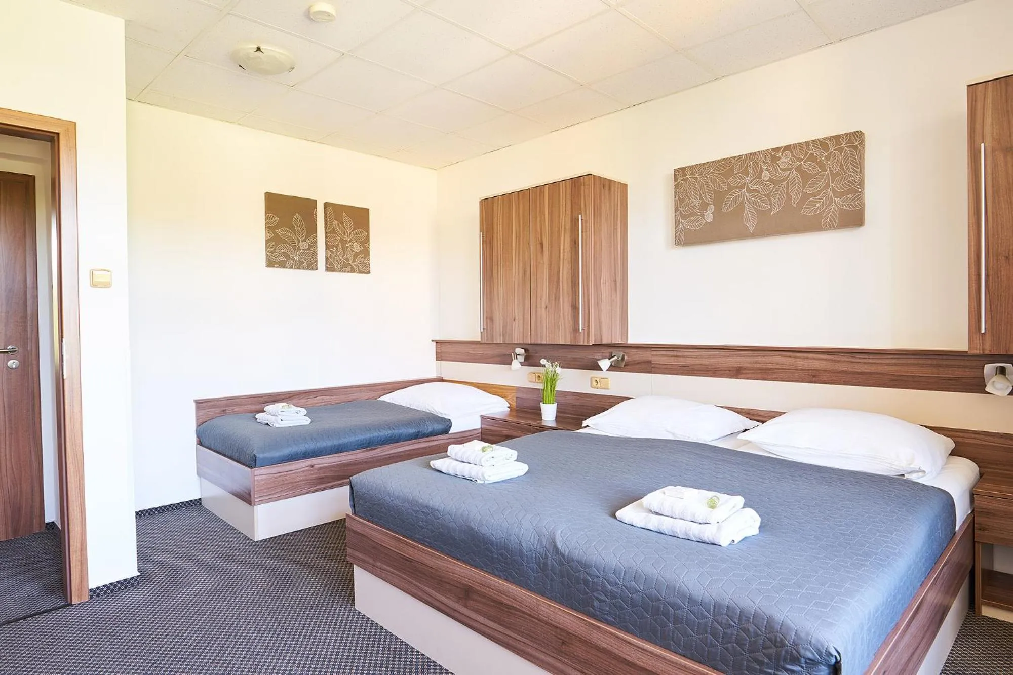 Property building, Bed in Wellness Hotel Kocanda