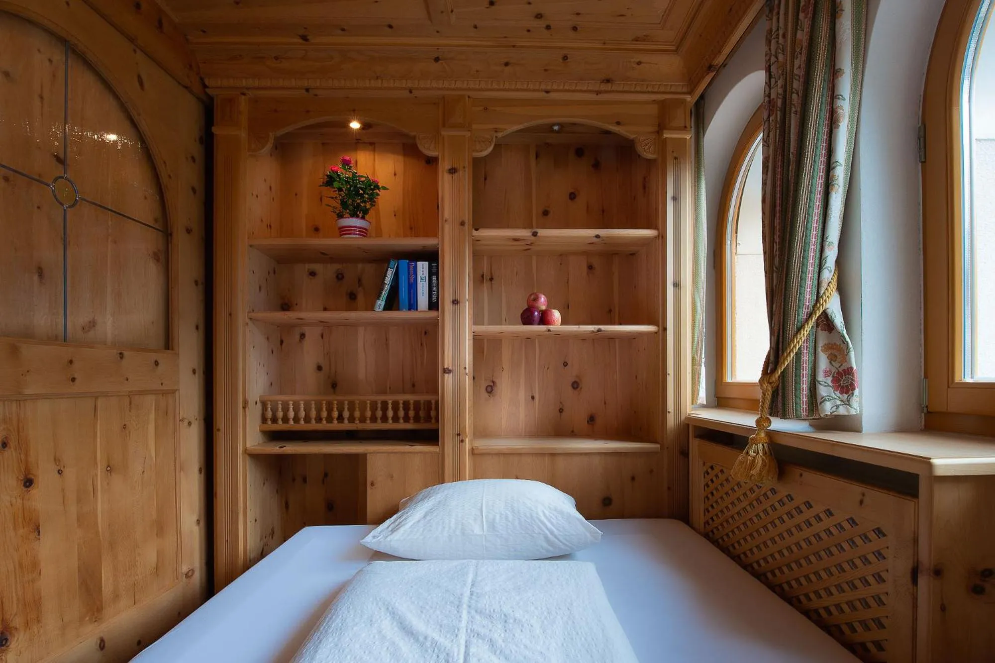 Bed in Residence Barbara