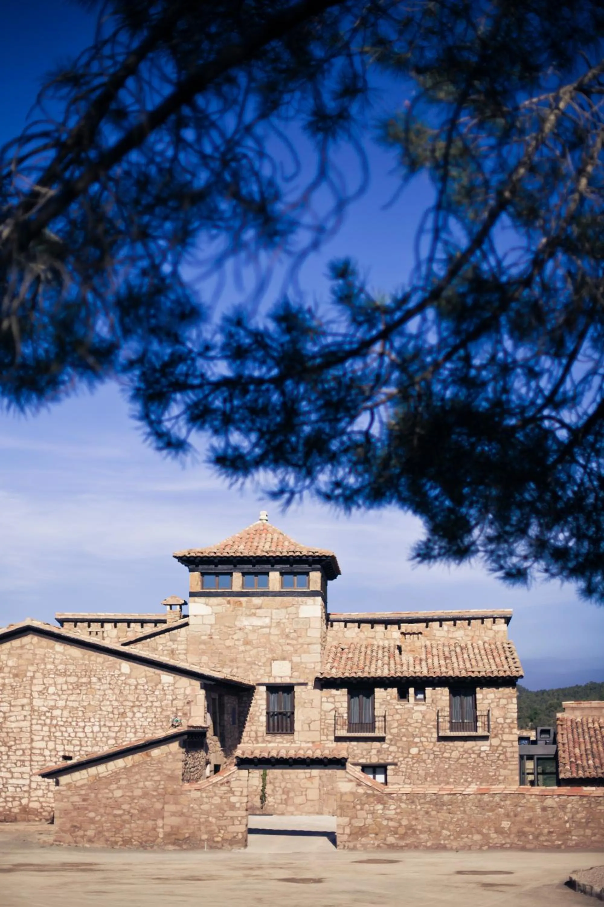 Property building in Hotel Restaurante Masía la Torre