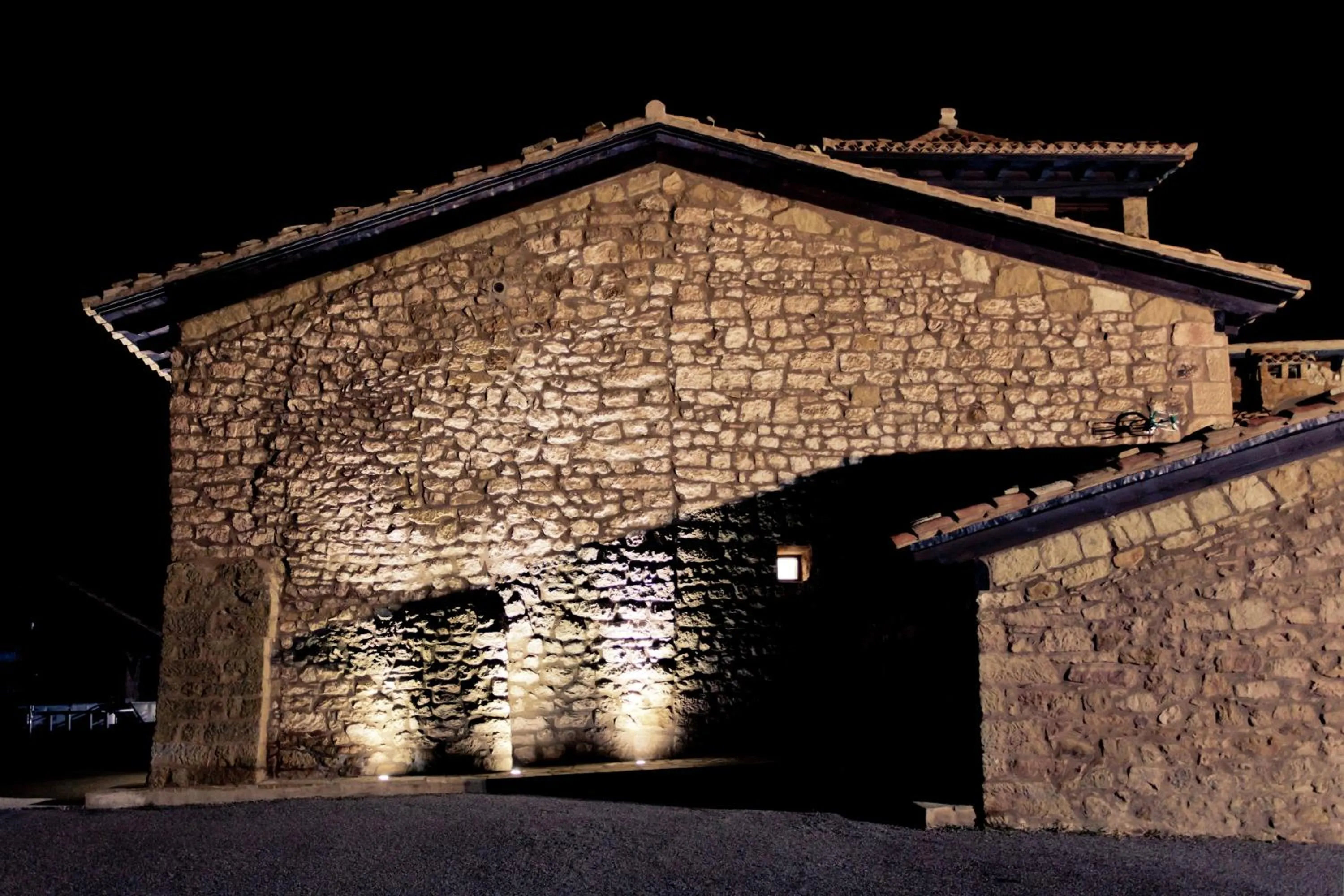 Property building in Hotel Restaurante Masía la Torre