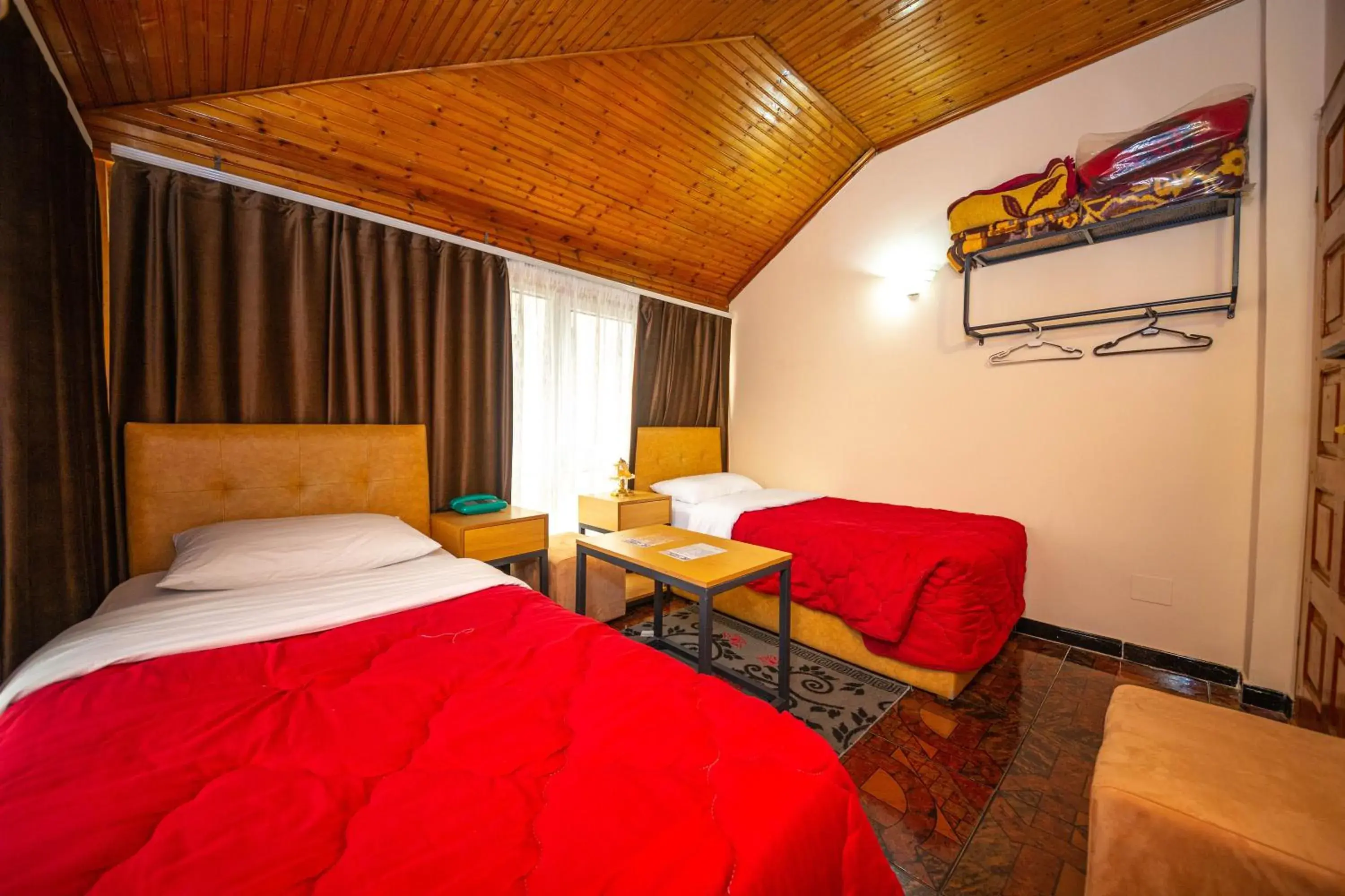 Single Room with Free Wi-Fi in Hotel Pik Loti Single Room with Free Wi-Fi in Hotel Pik Loti