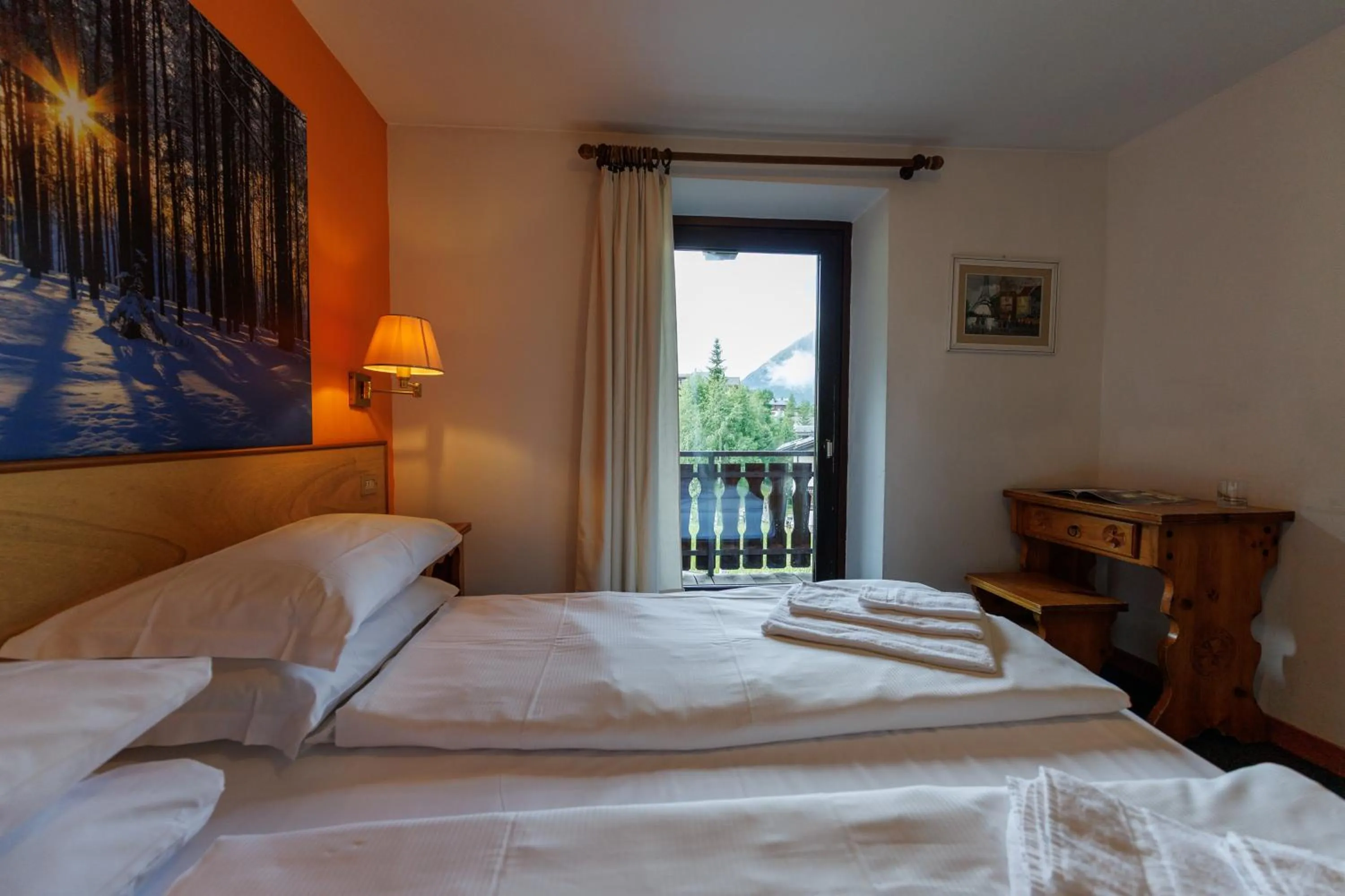 Photo of the whole room, Bed in Hotel Teola