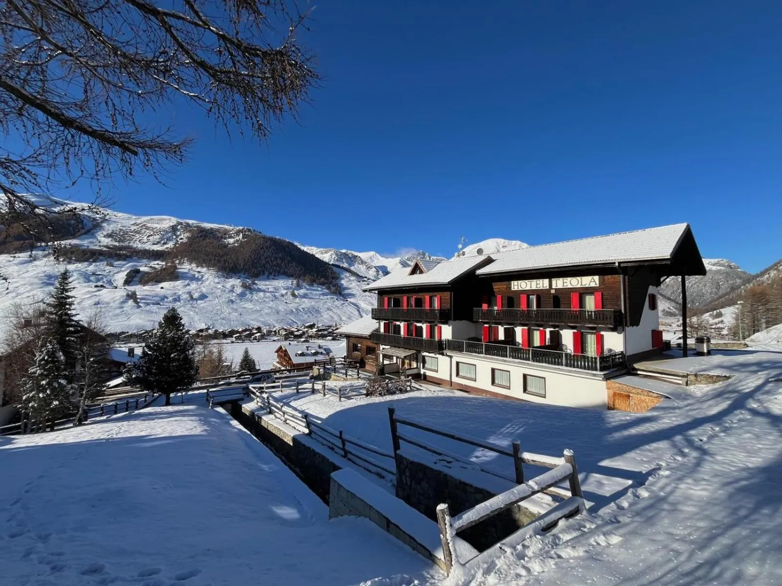 Property building in Hotel Teola