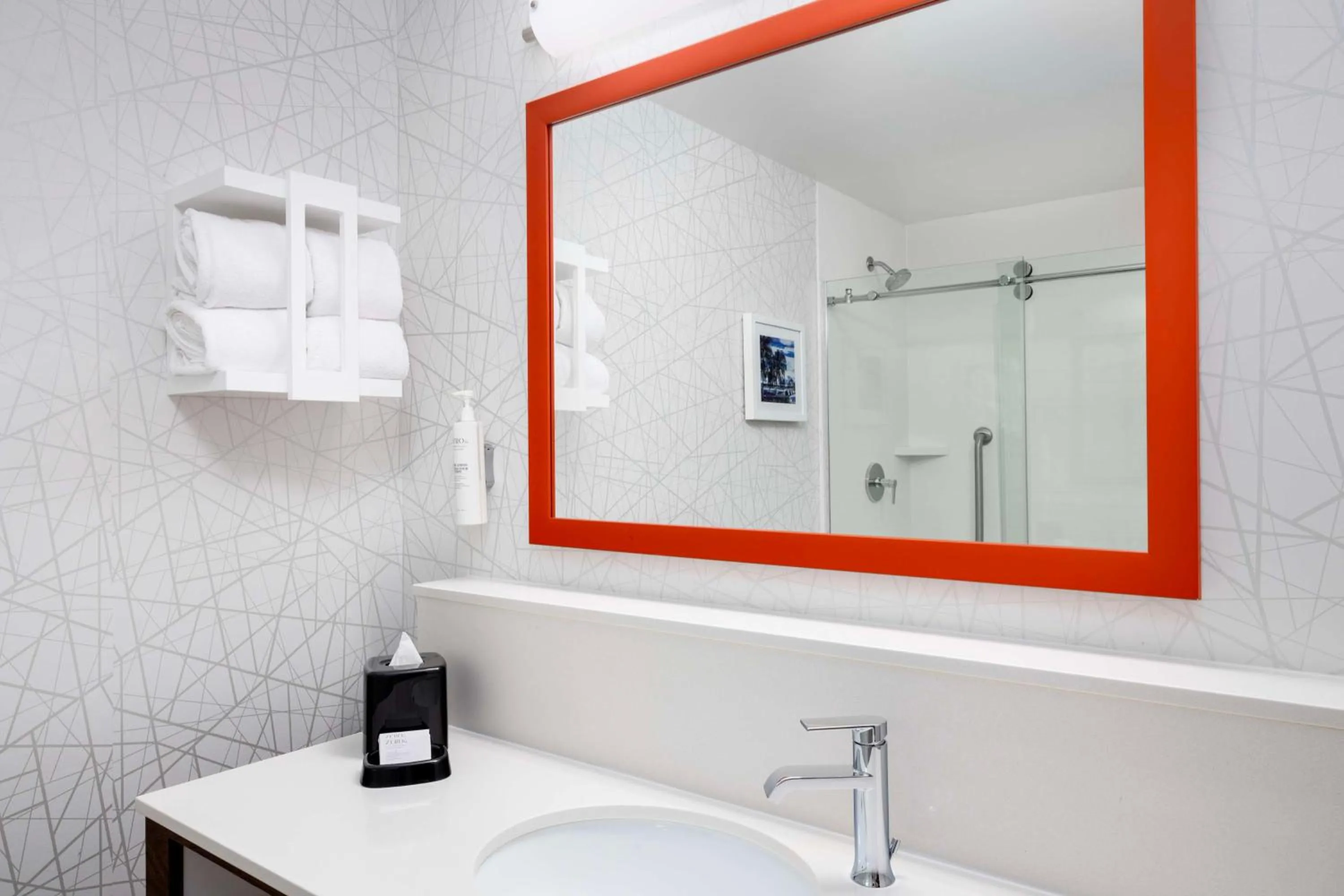 Bathroom in Hampton Inn West Palm Beach Central Airport