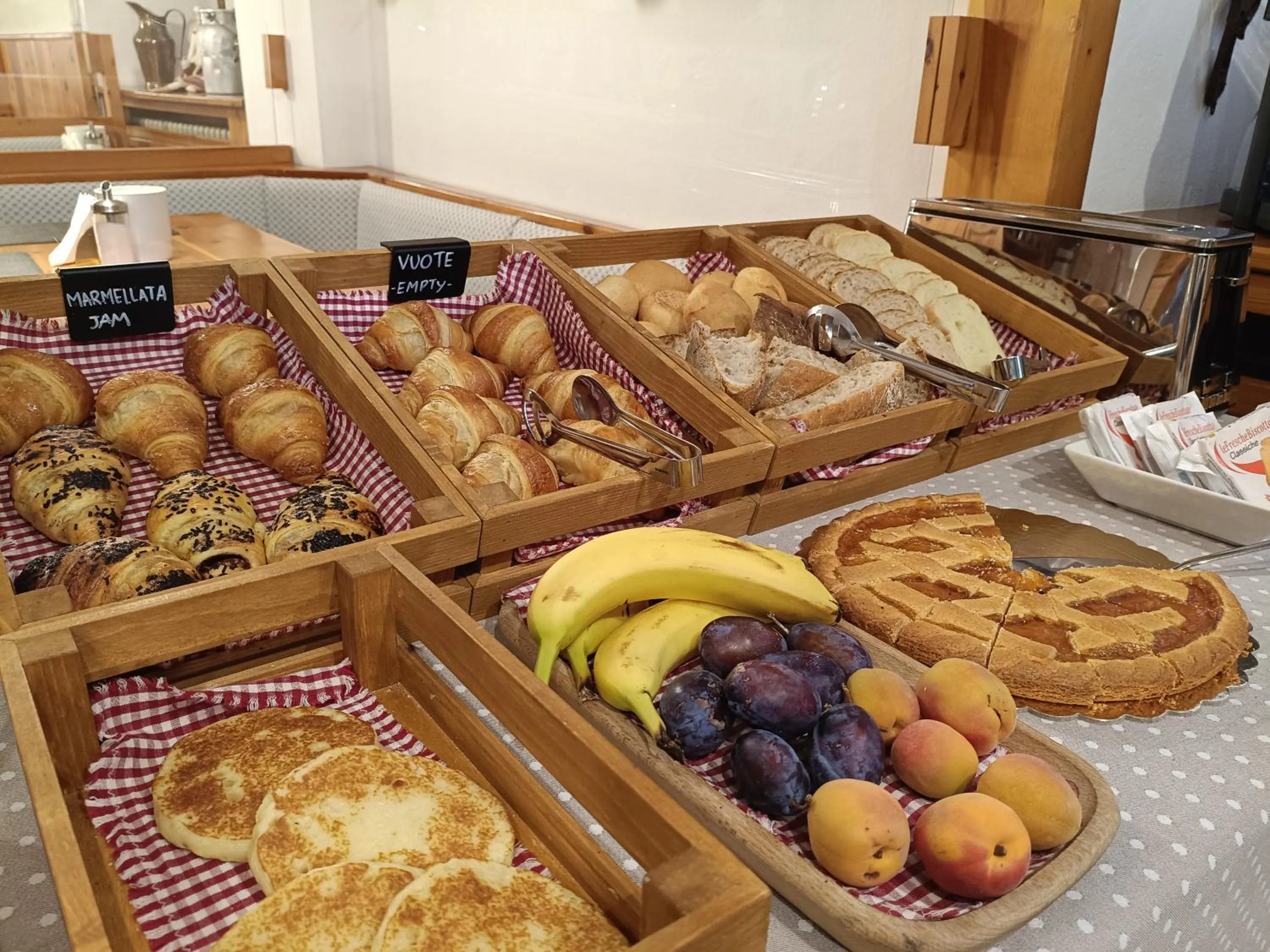 Breakfast in Meublé Albergo Dante