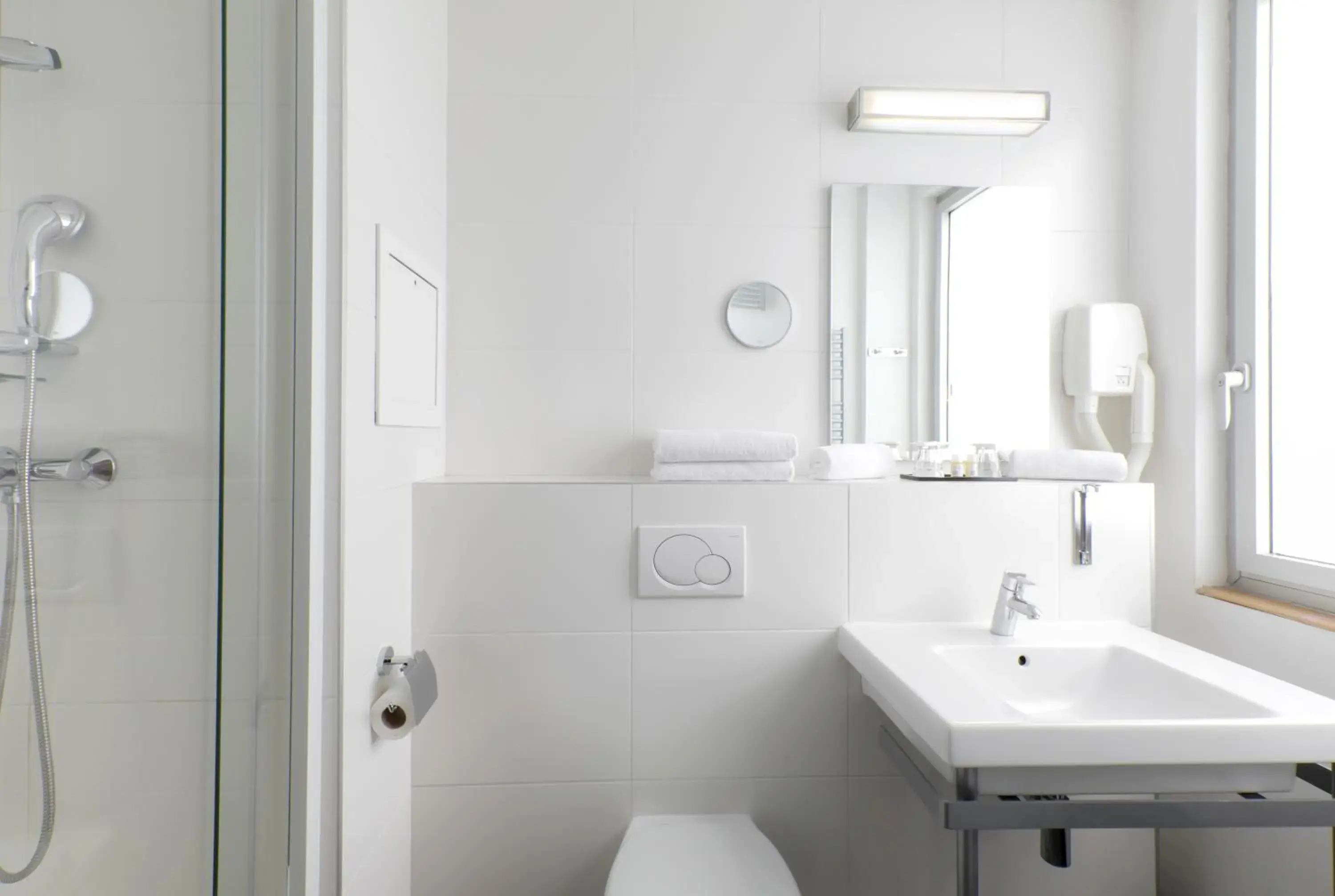 Bathroom in Hôtel Ambre