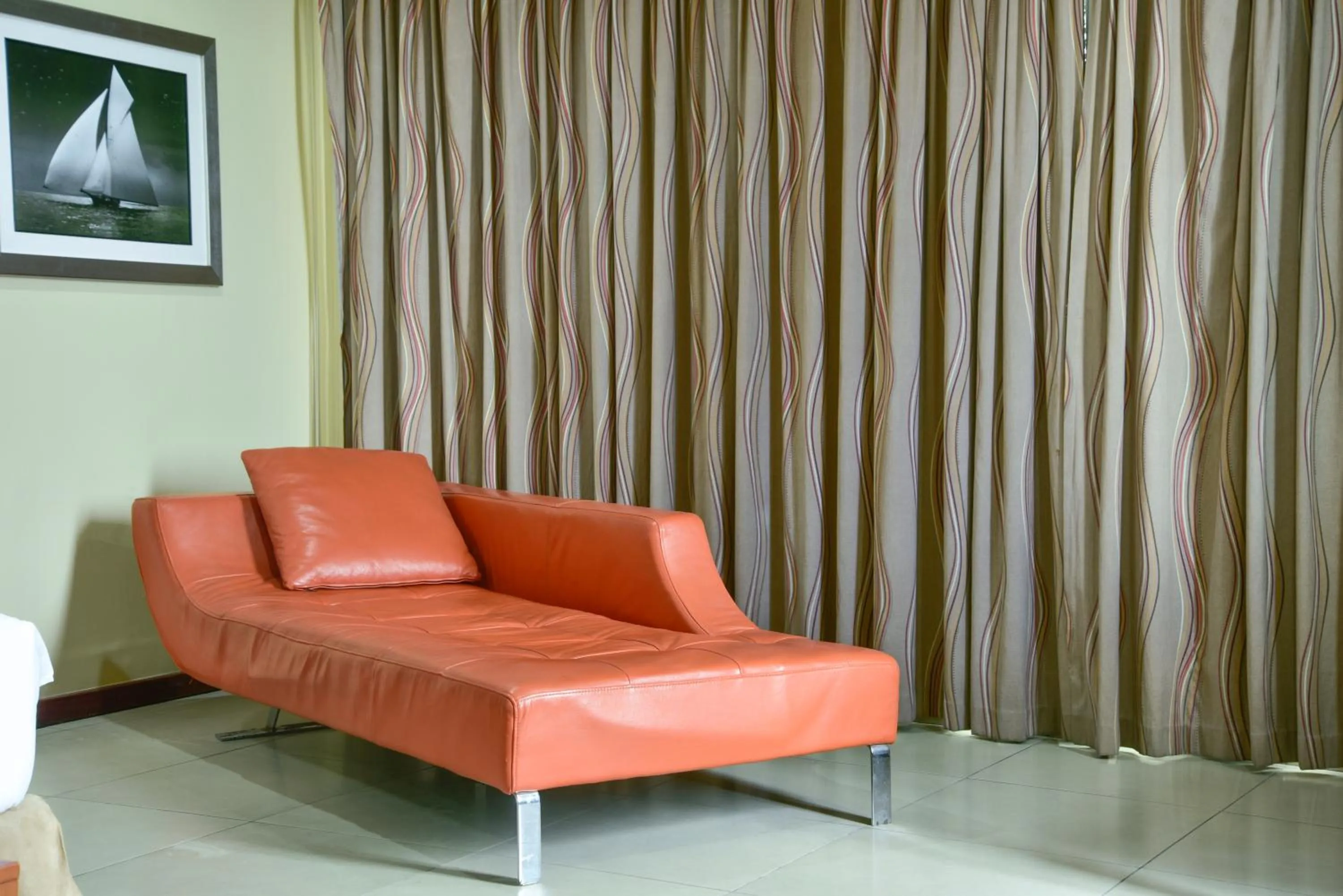 Seating area in Harbour View Suites