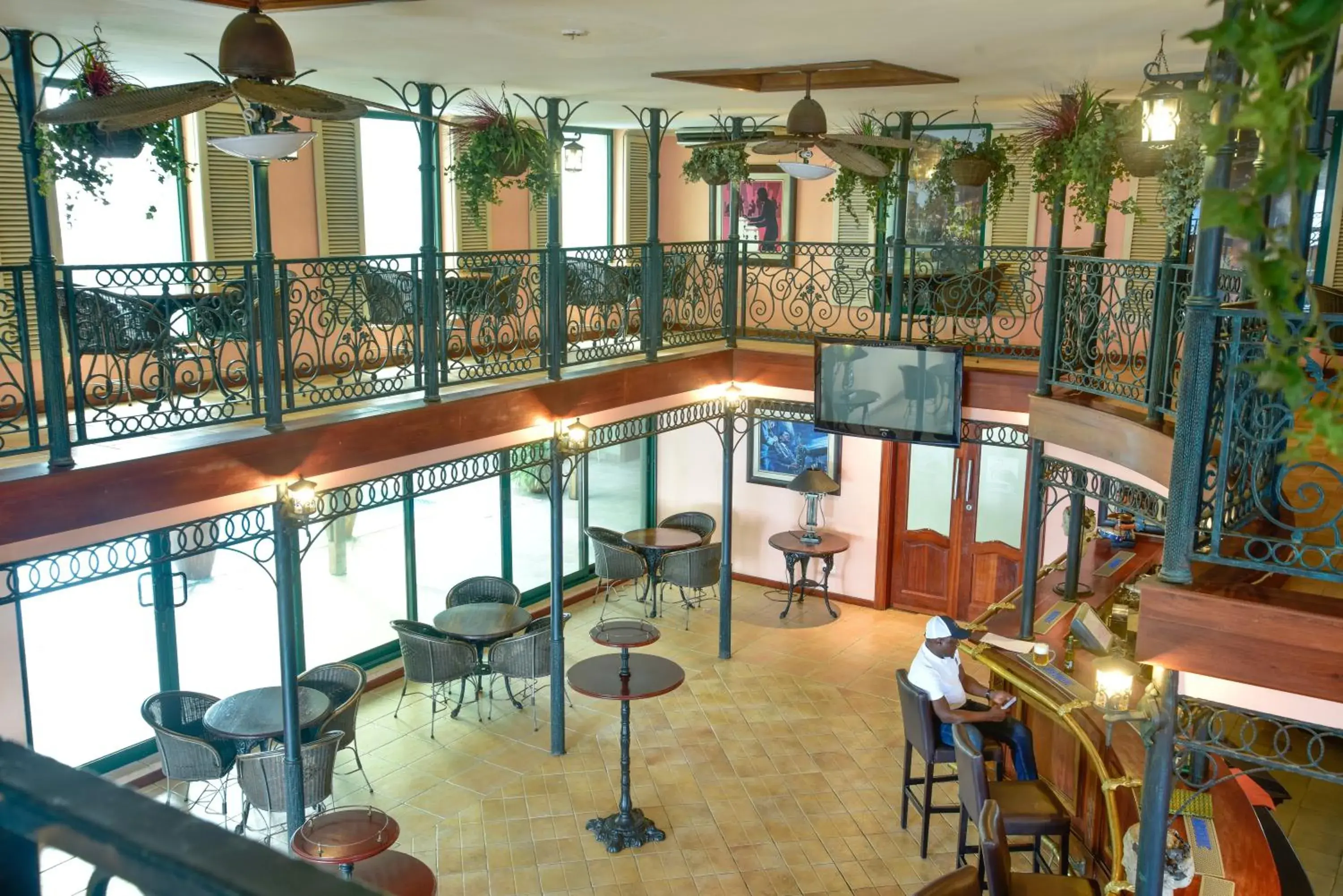 Restaurant/places to eat in Harbour View Suites Restaurant/places to eat in Harbour View Suites