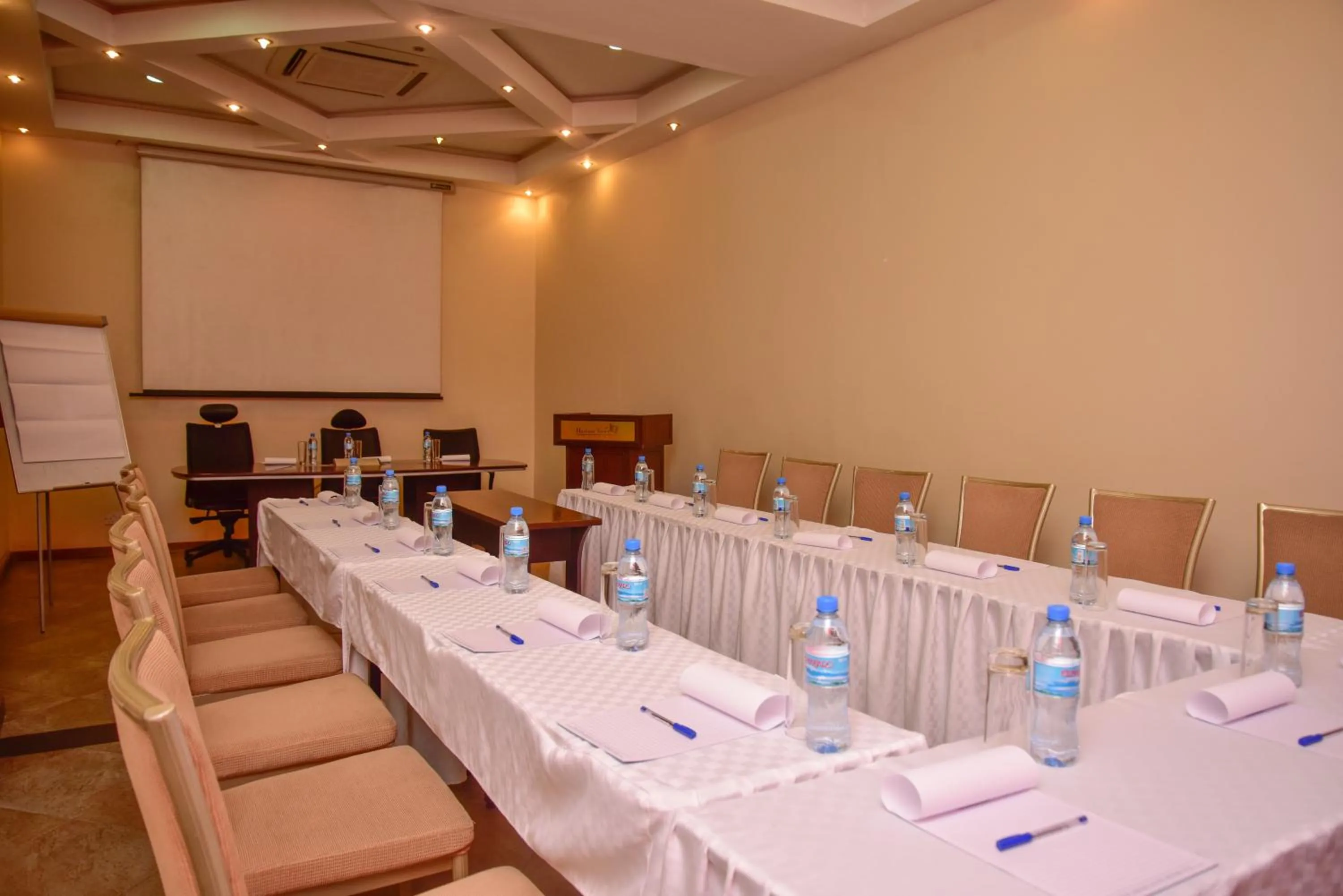 Meeting/conference room in Harbour View Suites