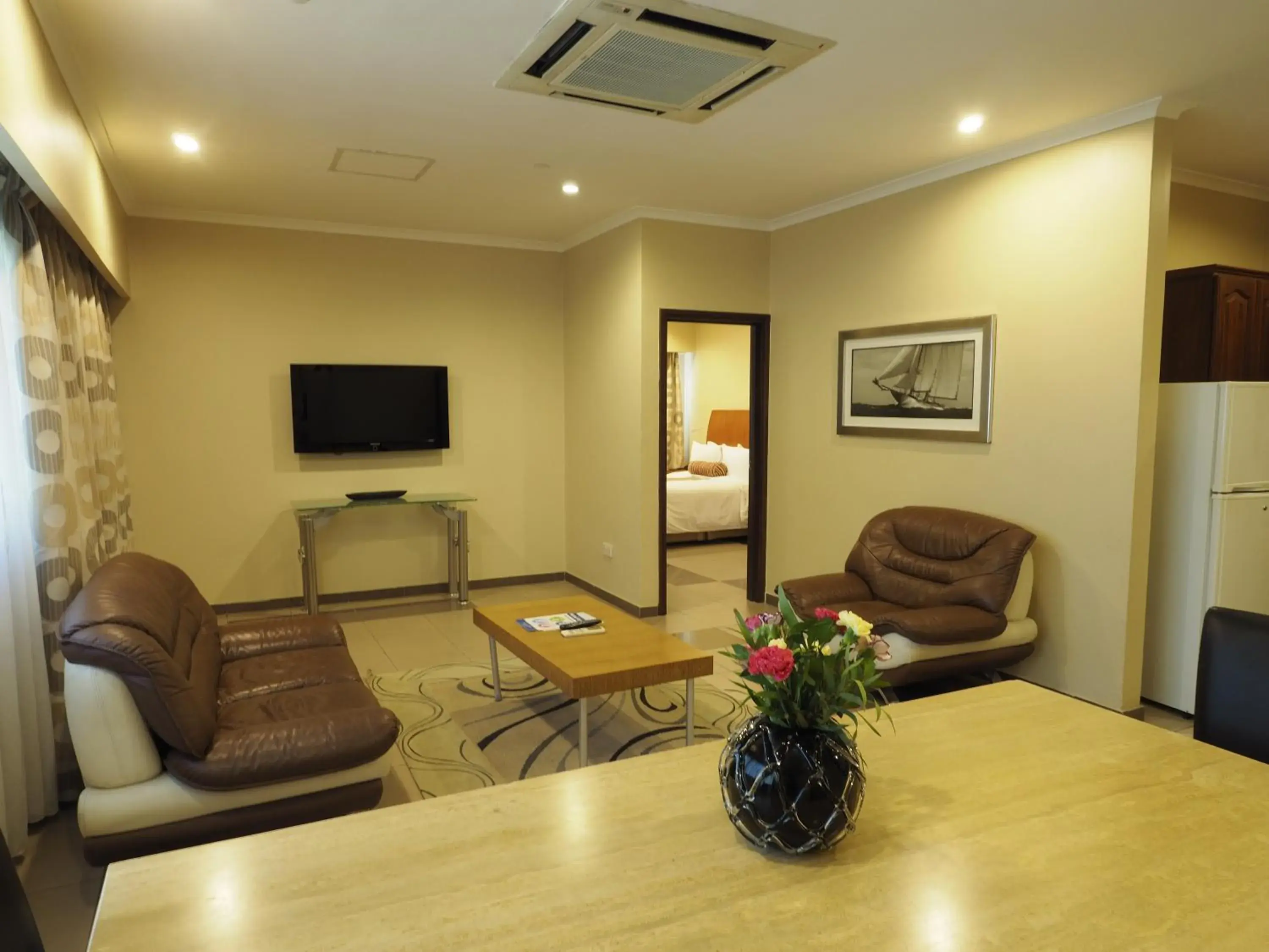 Living room in Harbour View Suites Living room in Harbour View Suites