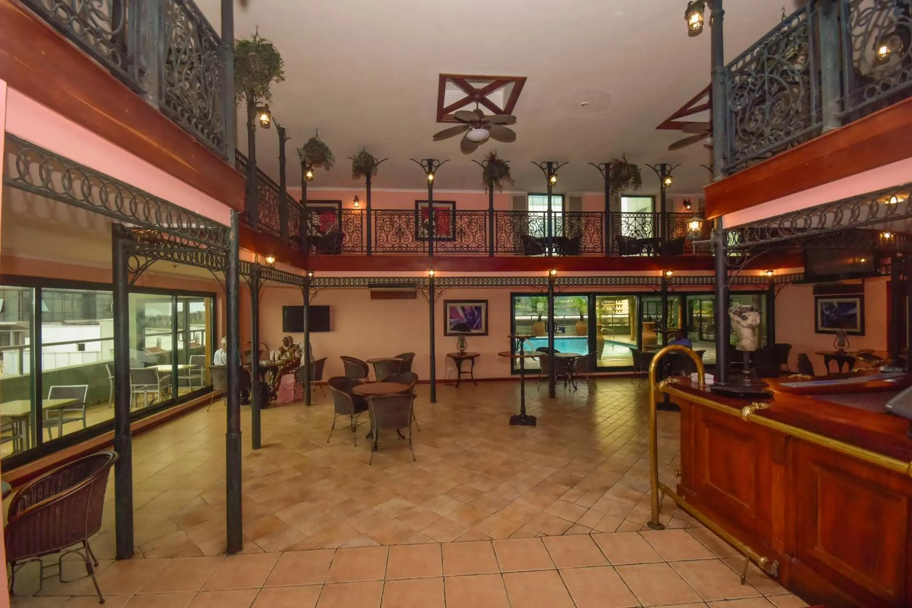 Restaurant/places to eat in Harbour View Suites Restaurant/places to eat in Harbour View Suites