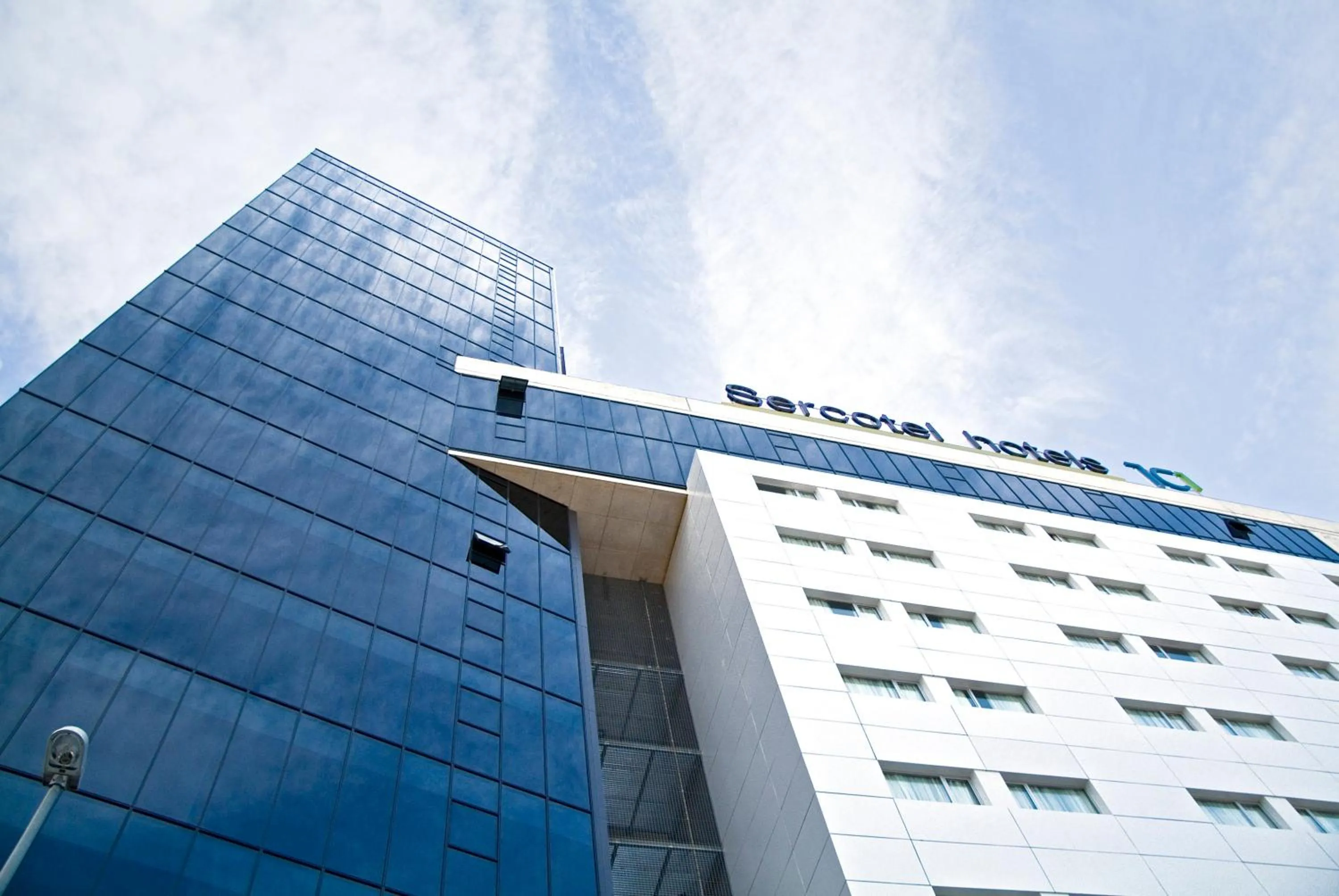 Facade/entrance in Sercotel JC1 Murcia