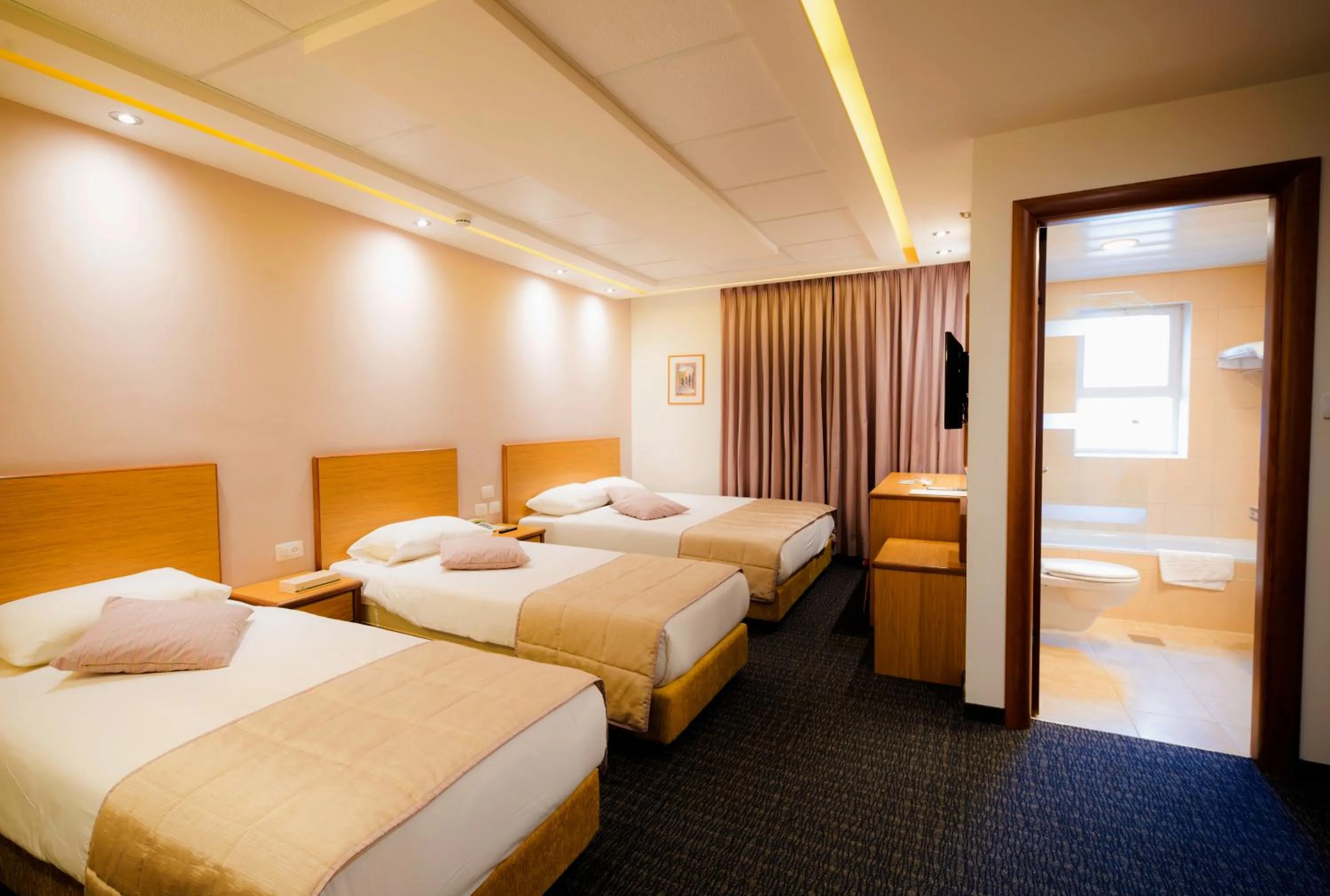 Day, Bed in Golden Walls Hotel