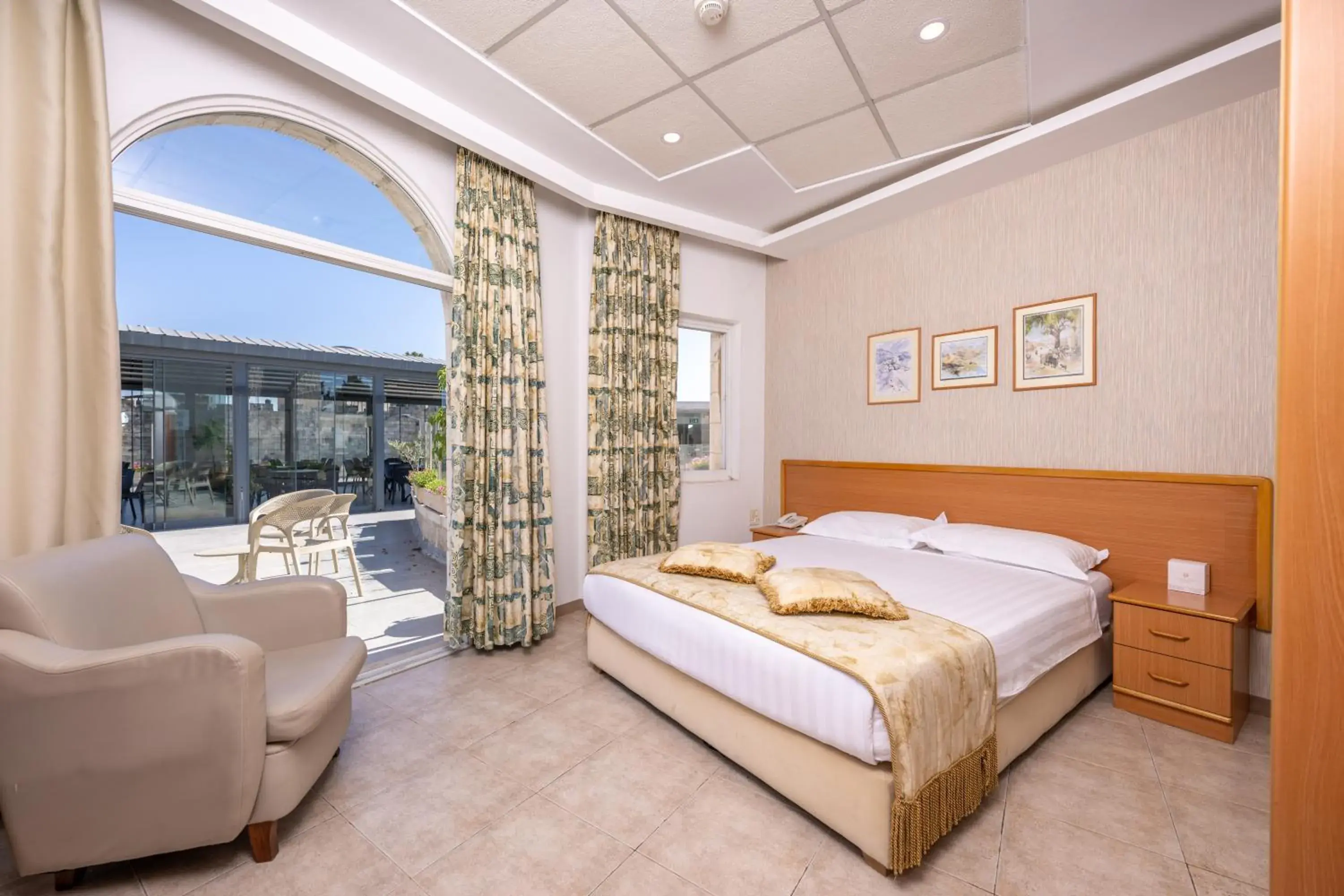 Superior Double Room in Golden Walls Hotel Superior Double Room in Golden Walls Hotel