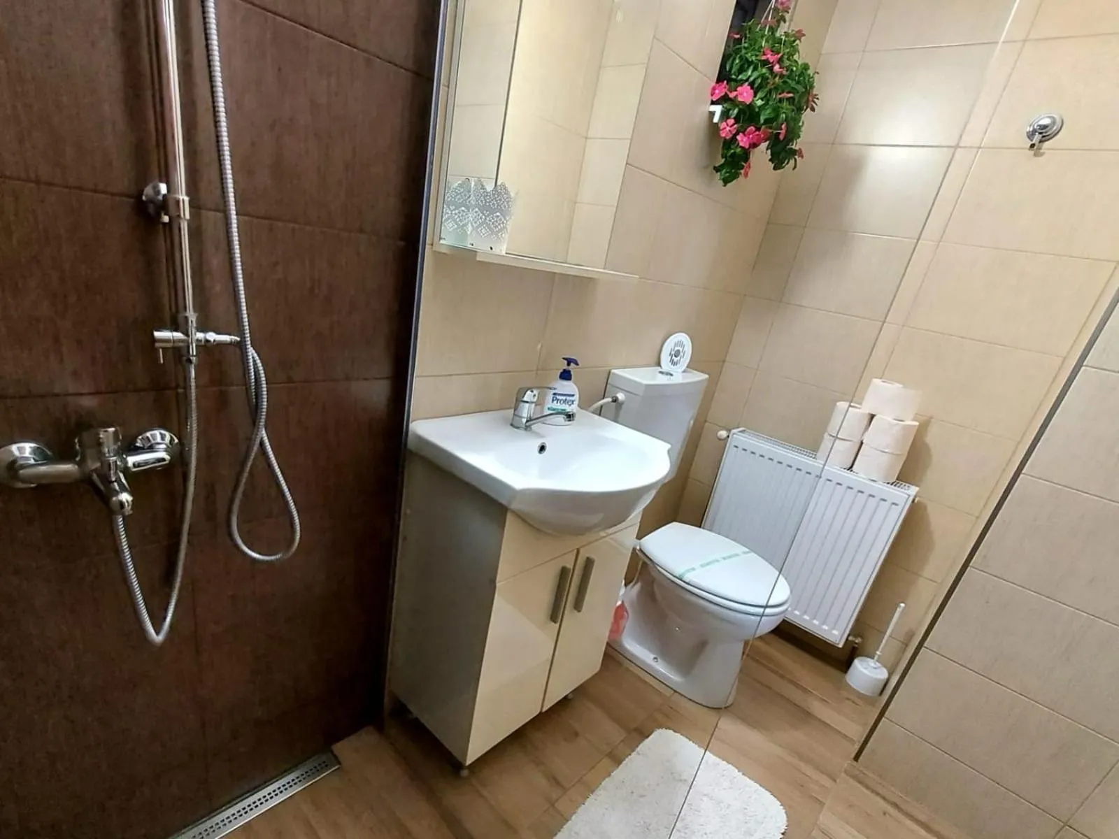 Grinda House - City Center Park and Stay