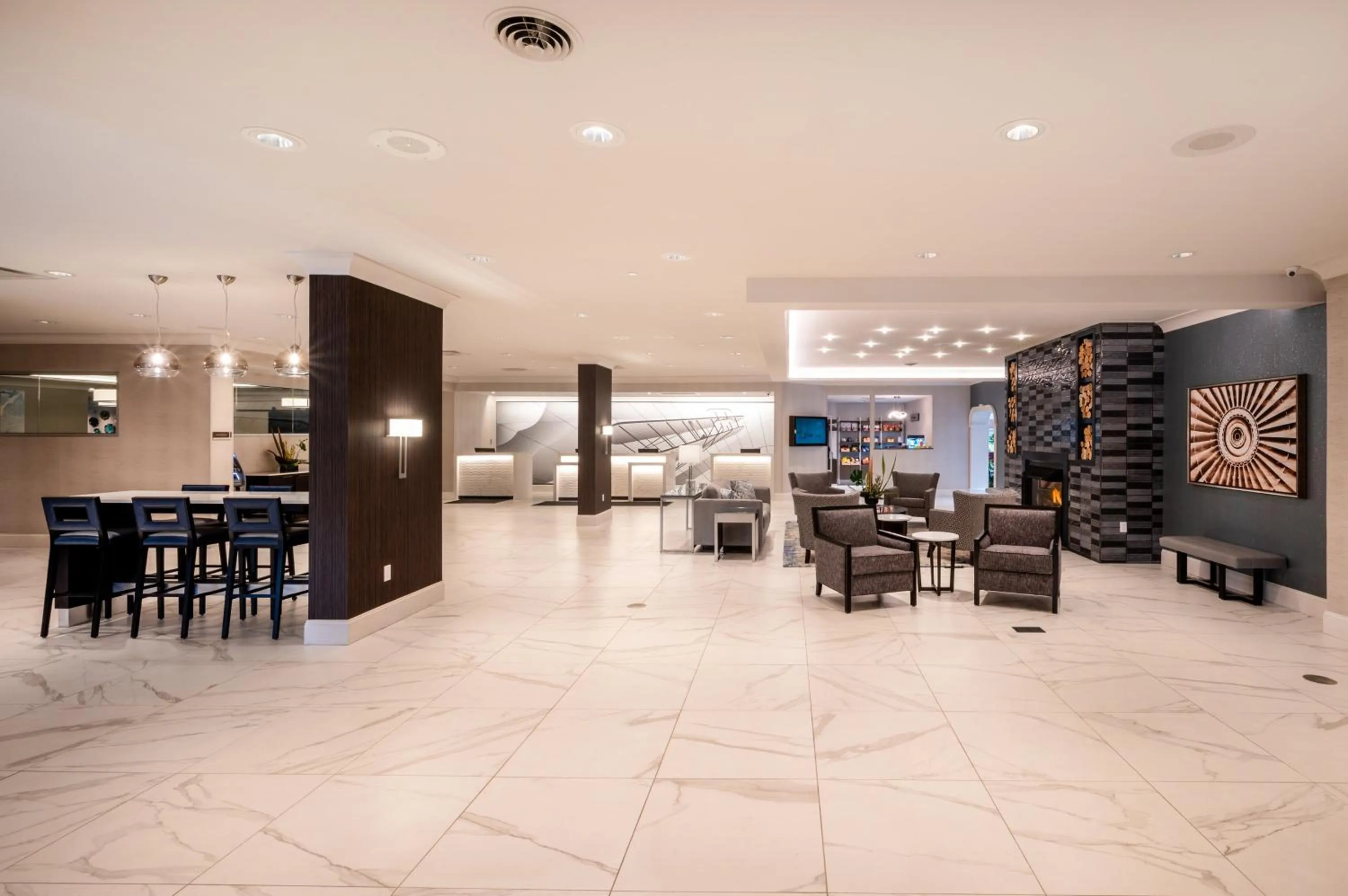 Property building in Crowne Plaza Albany - The Desmond Hotel