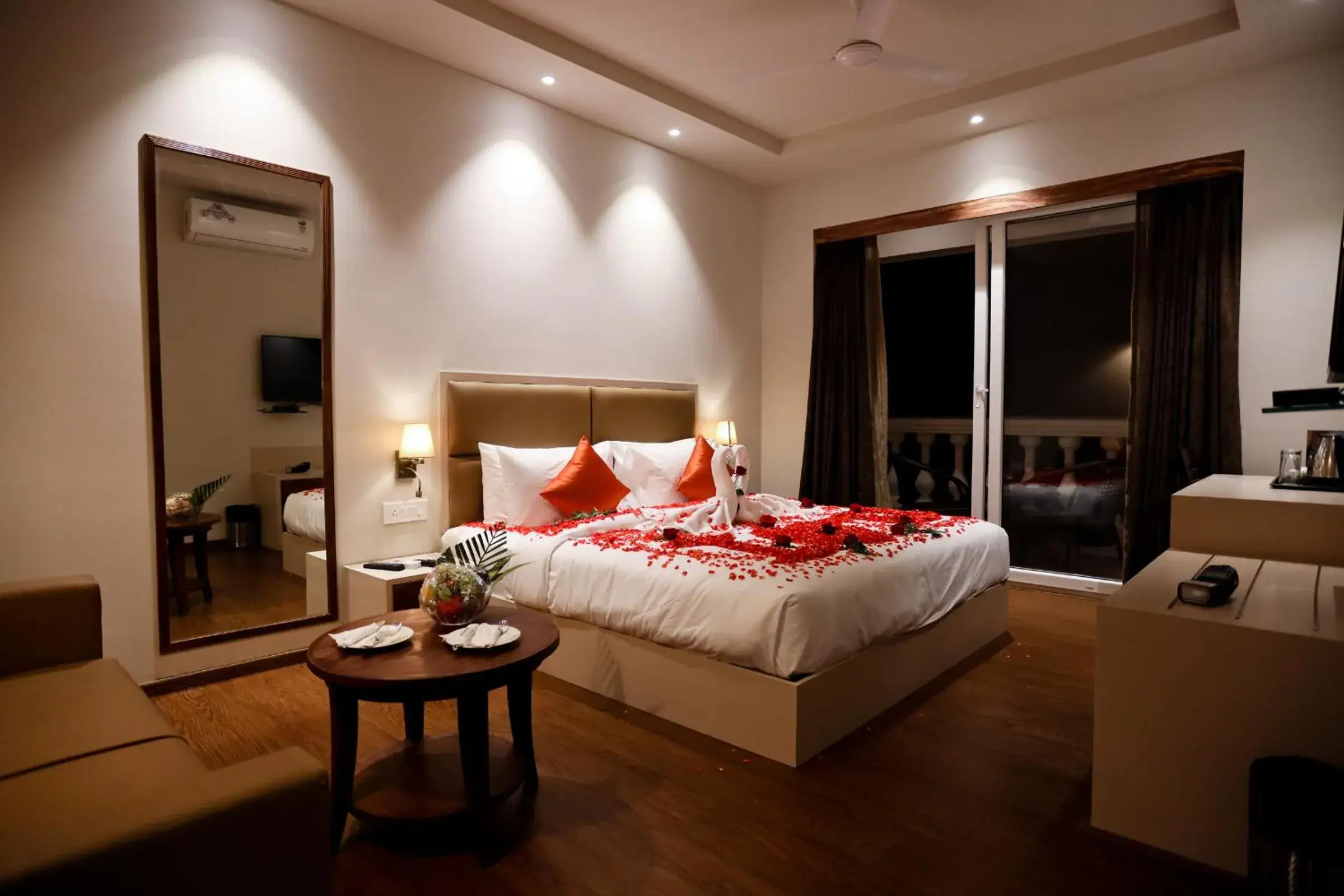 Bedroom, Bed in Calux Grand Baga - Formerly Amara Grand Bedroom, Bed in Calux Grand Baga - Formerly Amara Grand