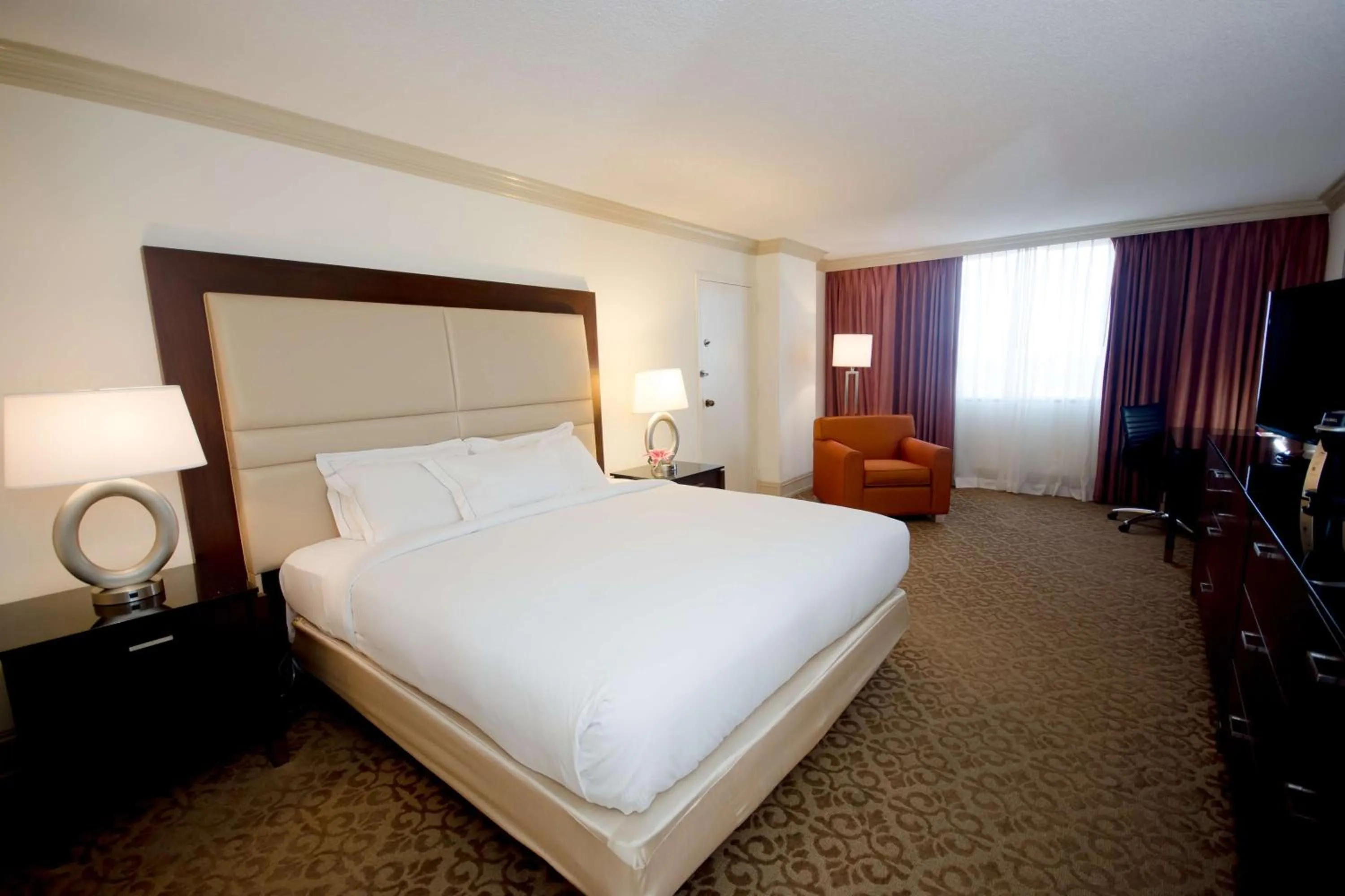 Bedroom, Bed in Hilton Palm Beach PBI