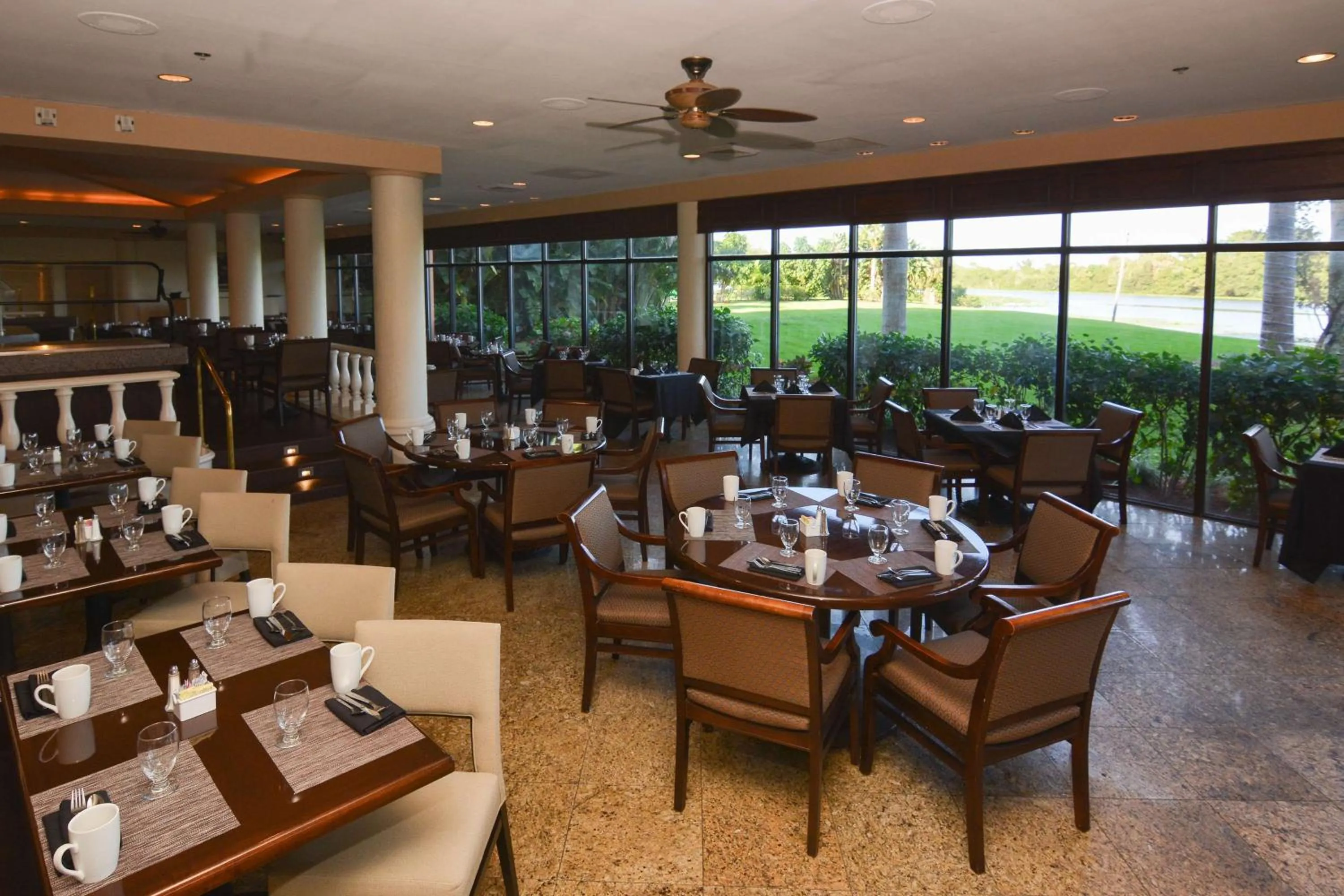 Restaurant/places to eat in Hilton Palm Beach PBI