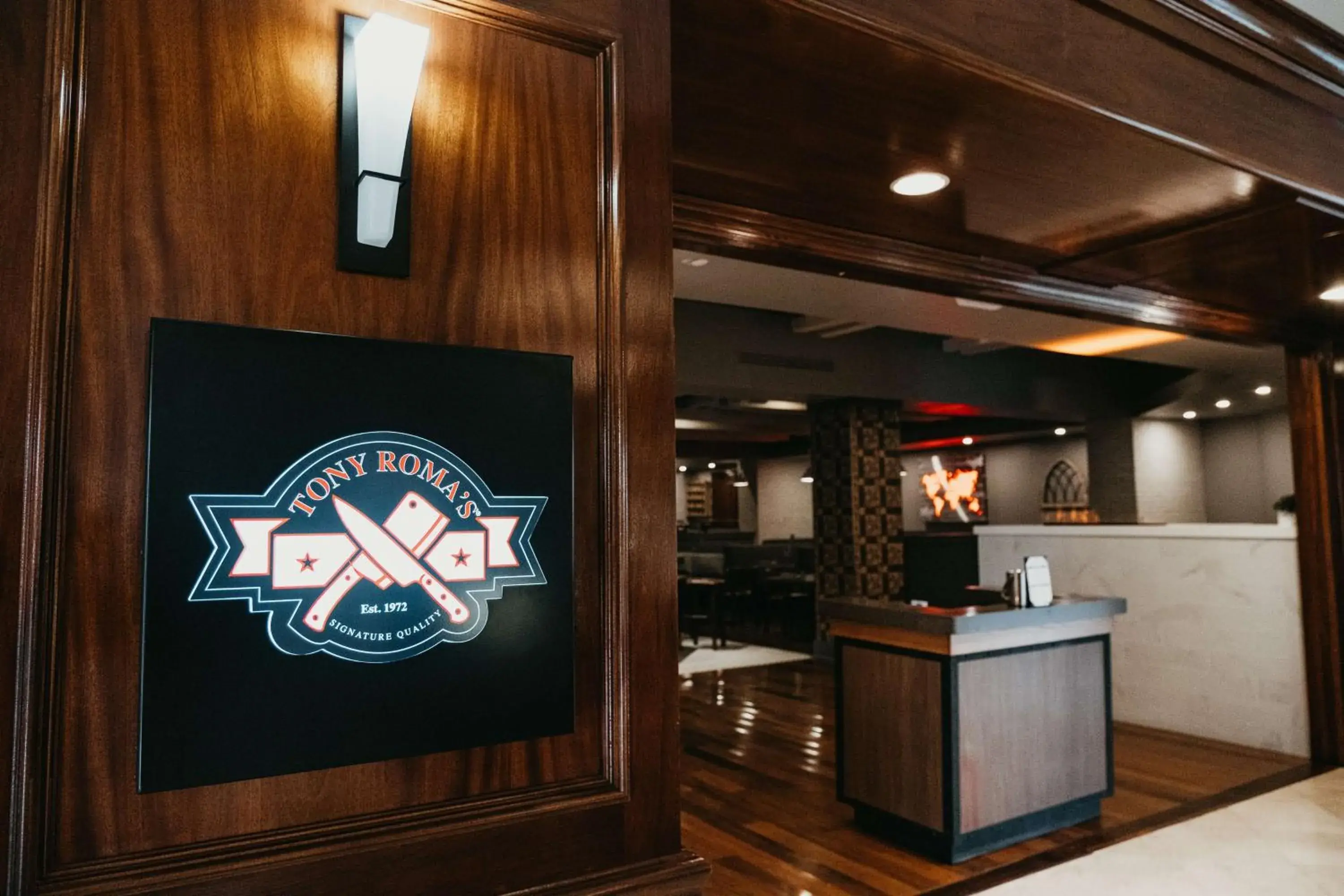 Restaurant/places to eat in Hilton Palm Beach PBI Restaurant/places to eat in Hilton Palm Beach PBI