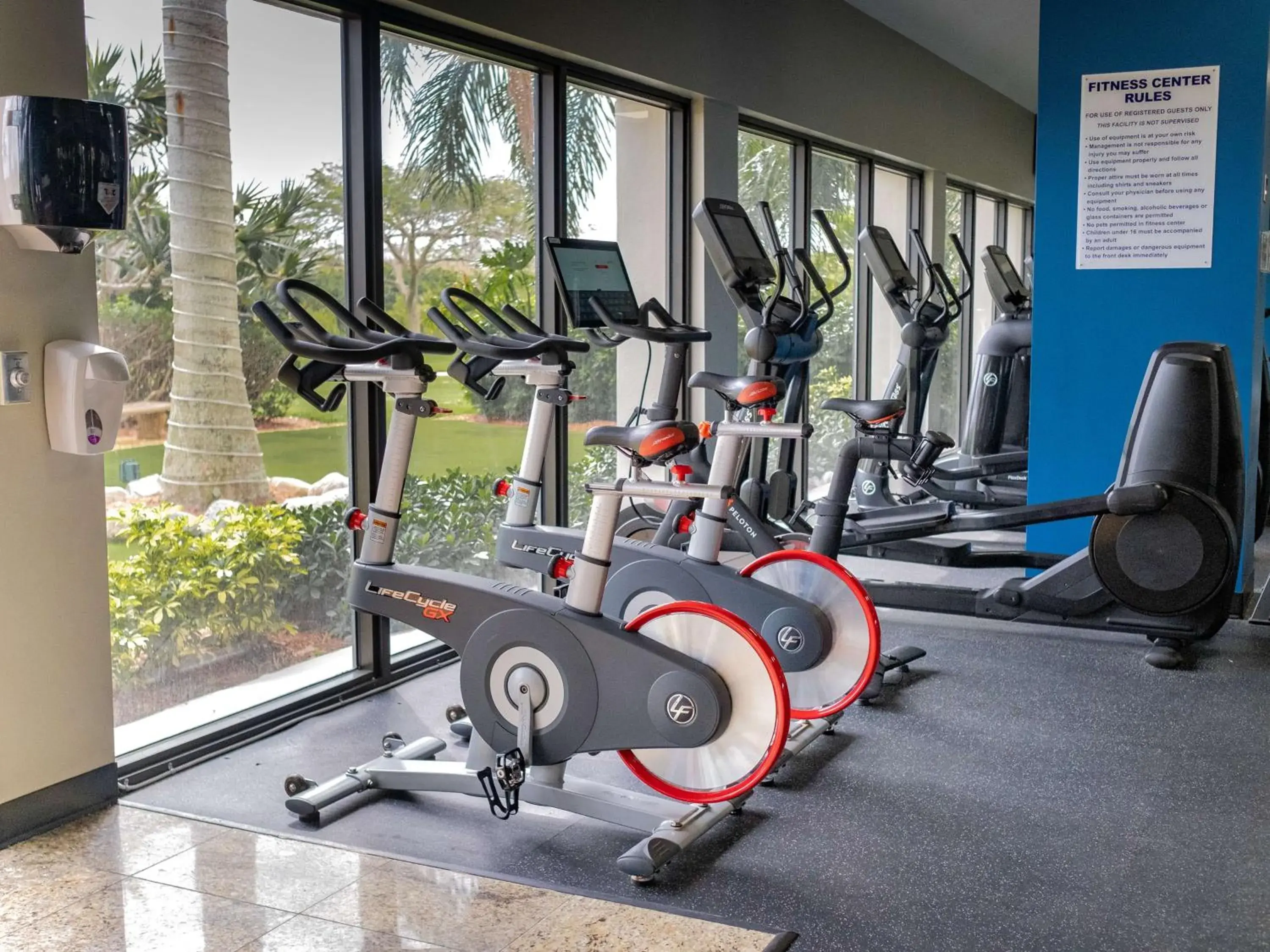 Fitness centre/facilities in Hilton Palm Beach PBI Fitness centre/facilities in Hilton Palm Beach PBI