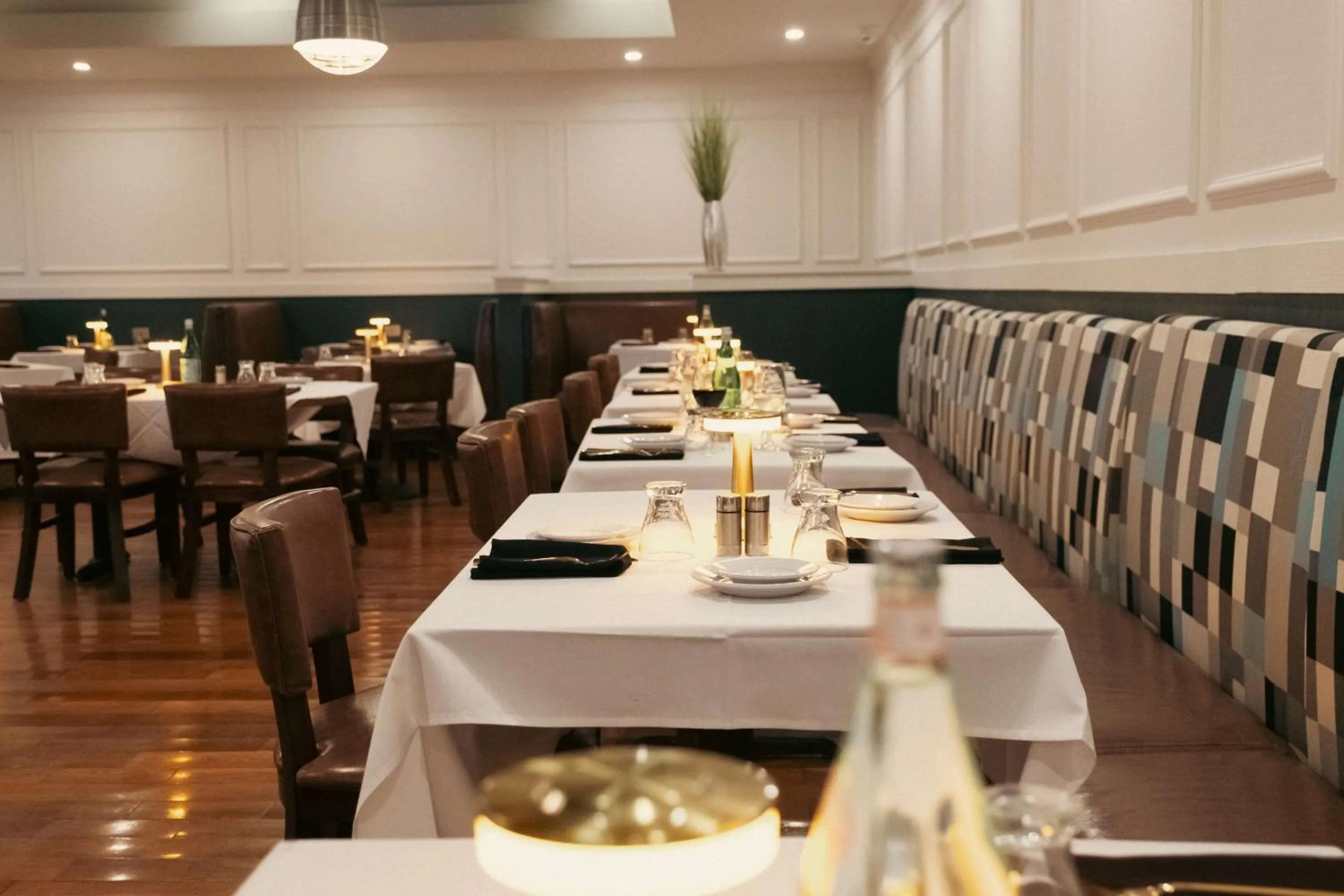 Restaurant/places to eat in Hilton Palm Beach PBI