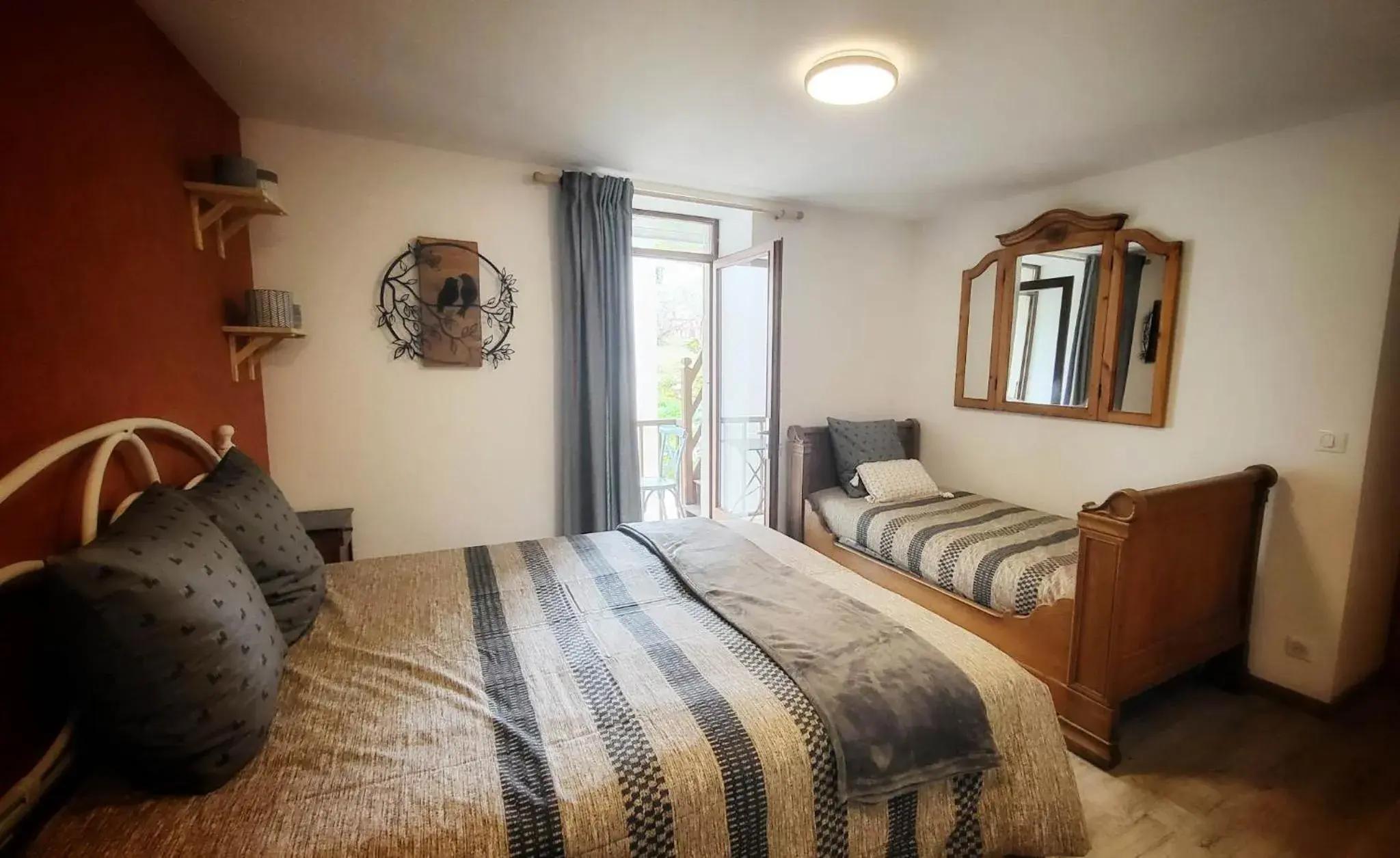 Triple Room in Le Doux Nid Triple Room in Le Doux Nid